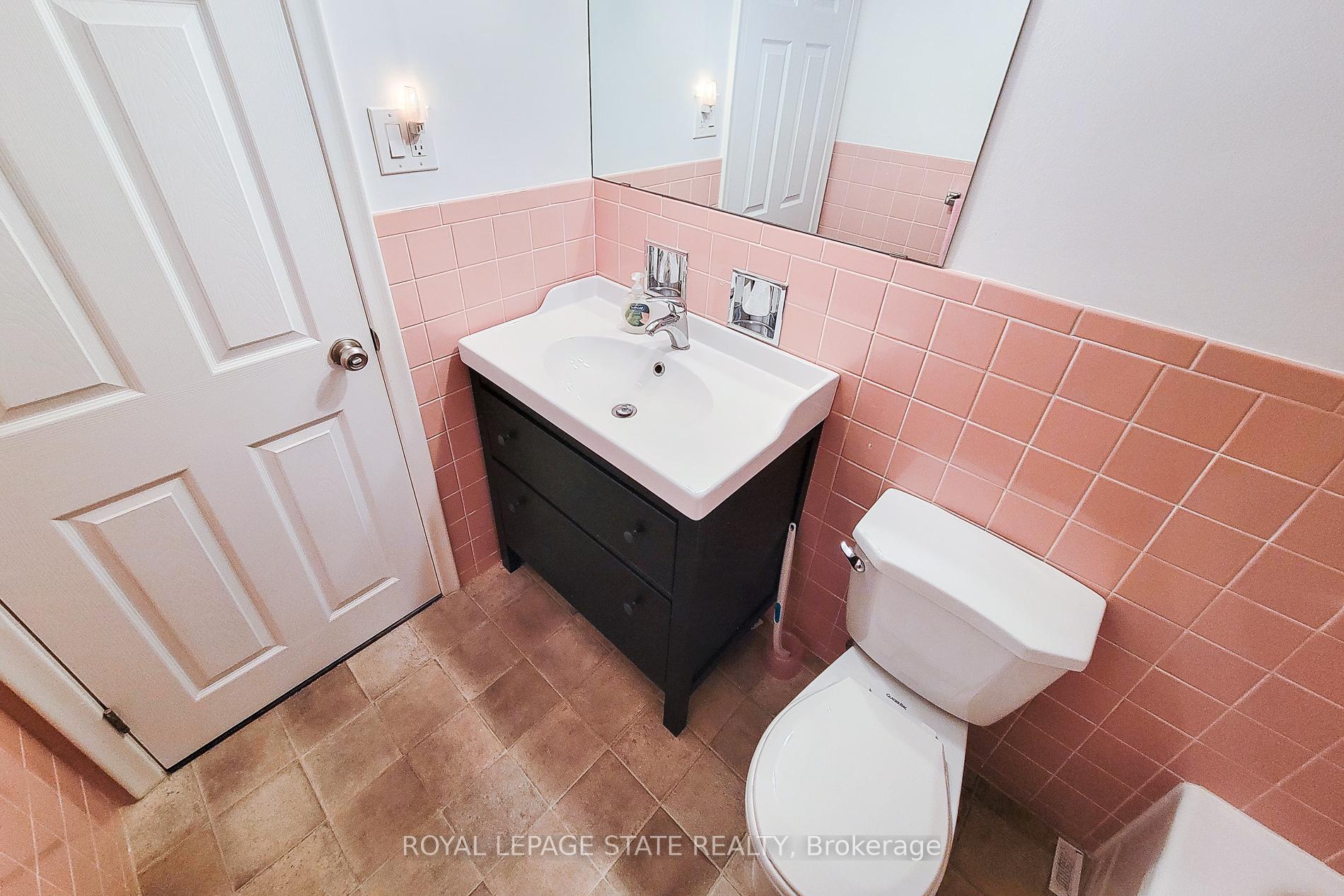 Photo 30 of 8 Woodman Drive S, Hamilton, Corman — HOMEH