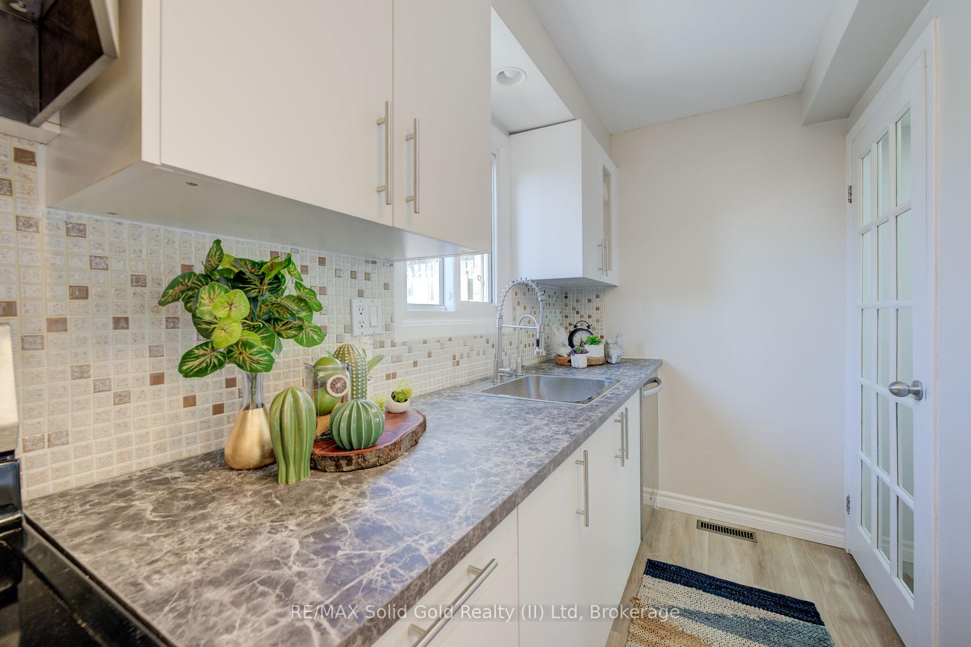 Photo 14 of Unit 29, 165 Green Valley Drive, Kitchener — HOMEH