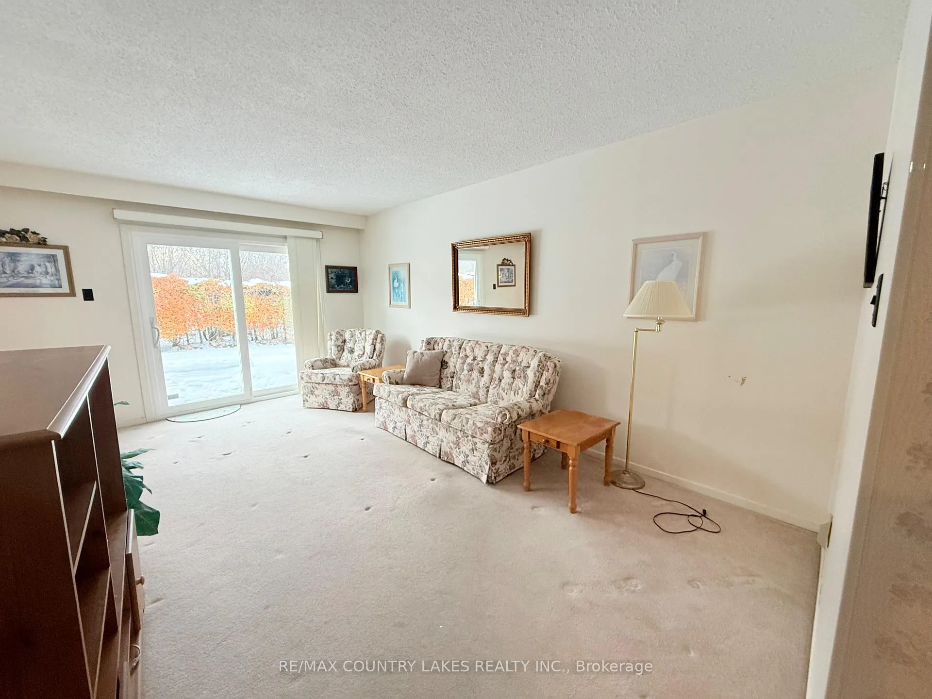 Photo 3 of Unit 25, 433 May Street, Brock, Beaverton — HOMEH