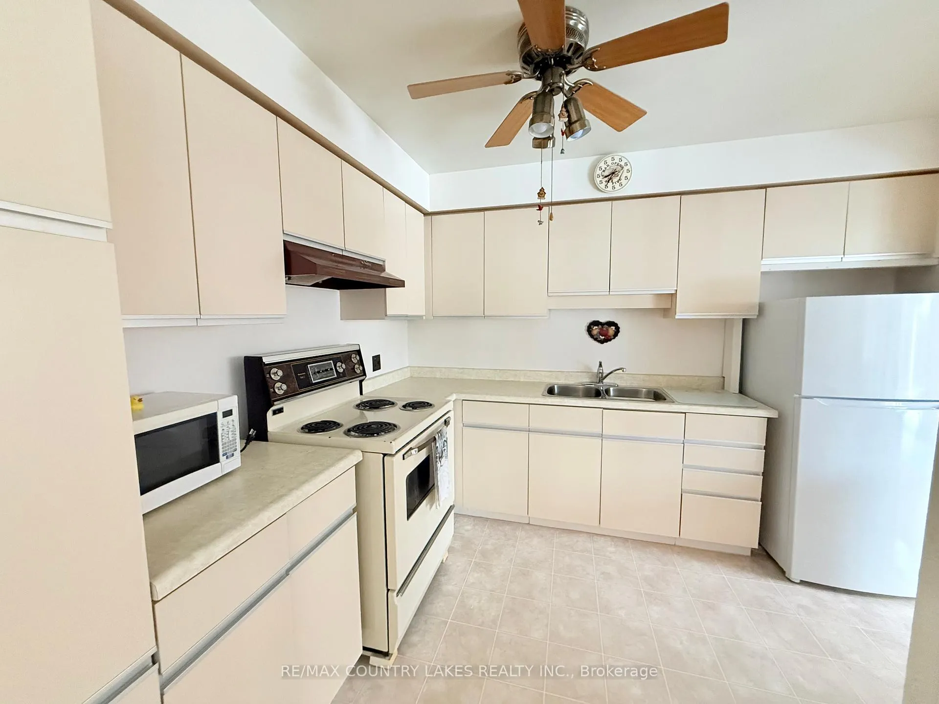 Photo 6 of Unit 25, 433 May Street, Brock, Beaverton — HOMEH