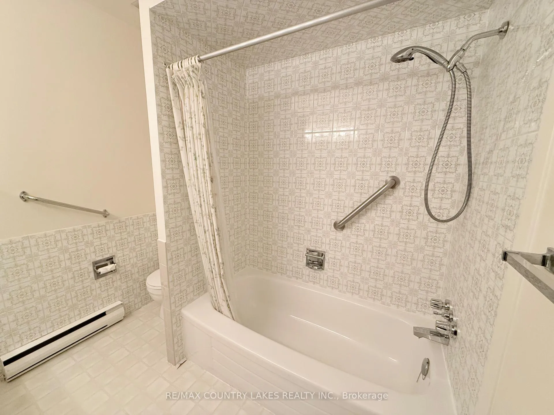 Photo 14 of Unit 25, 433 May Street, Brock, Beaverton — HOMEH