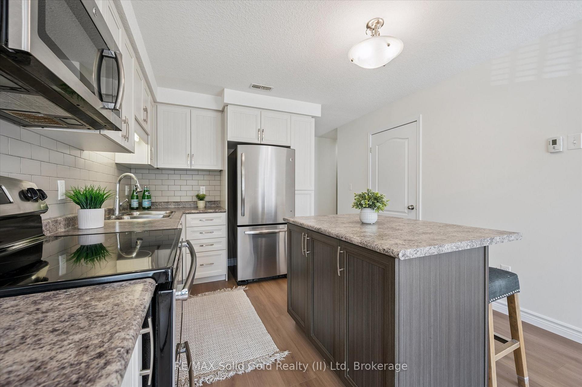 Photo 11 of Unit D, 24 Sienna Street, Kitchener — HOMEH