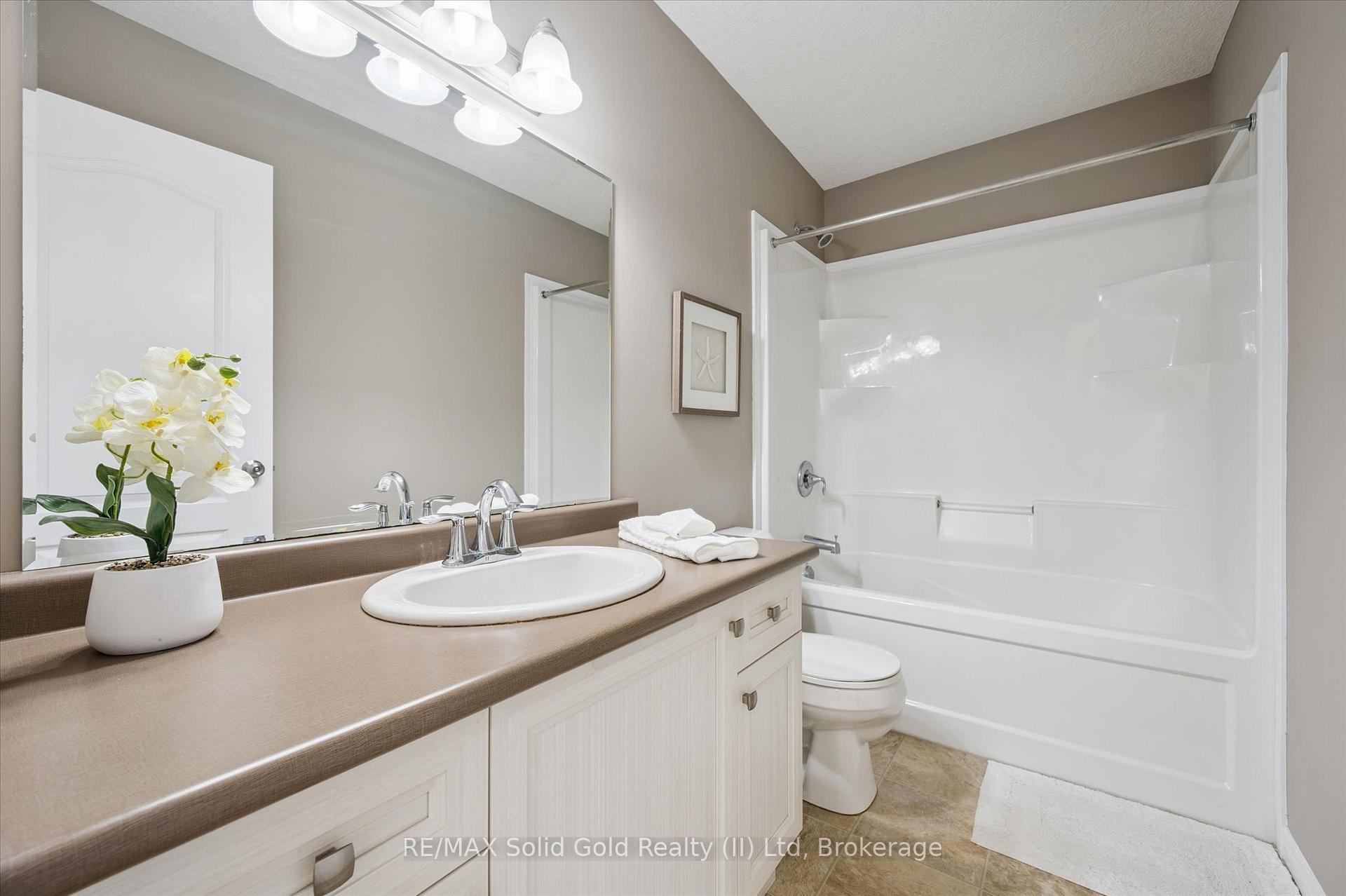 Photo 32 of Unit D, 24 Sienna Street, Kitchener — HOMEH