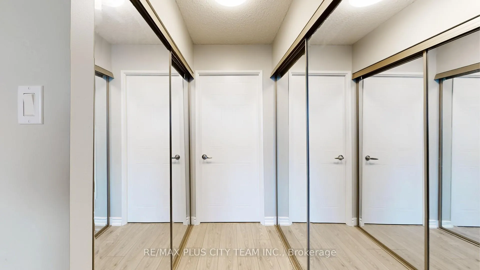 Photo 13 of Unit 414, 1890 Valley Farm Road, Pickering, Town Centre — HOMEH