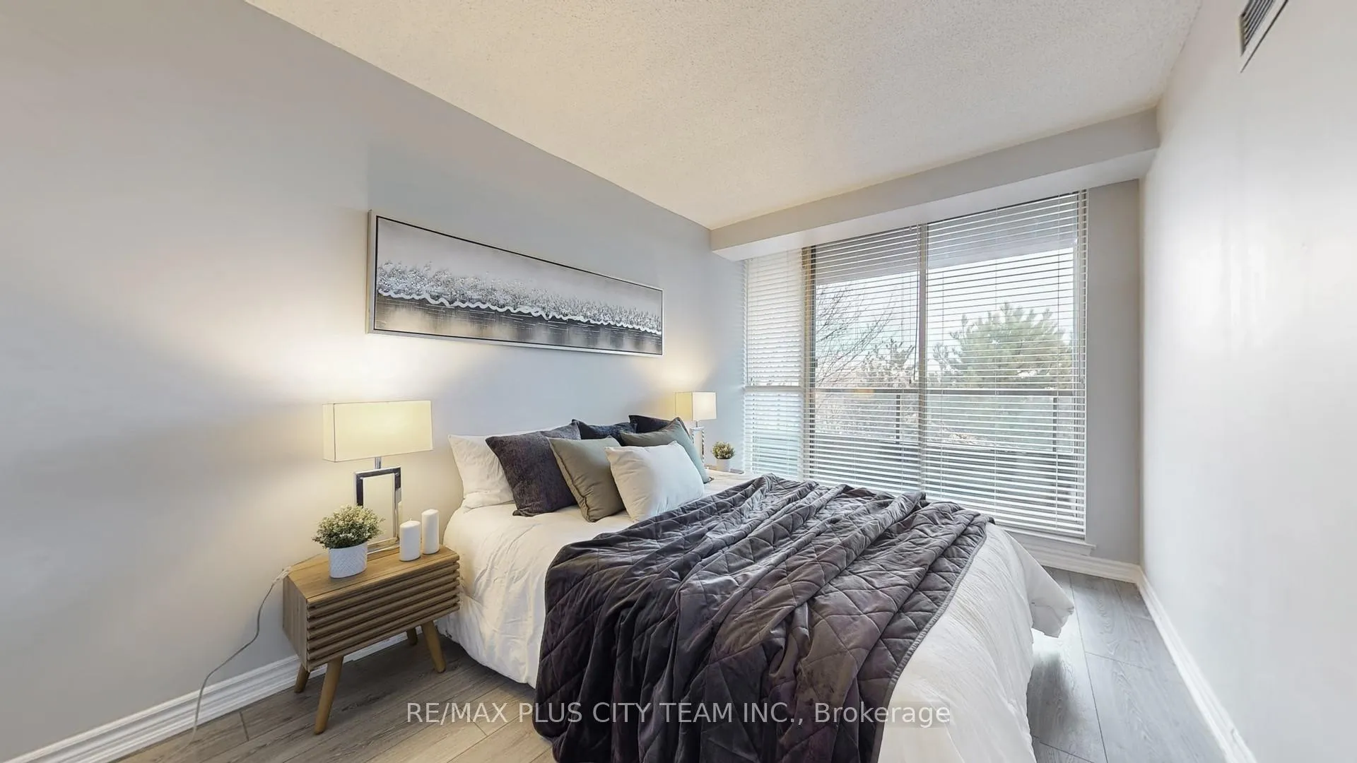 Photo 16 of Unit 414, 1890 Valley Farm Road, Pickering, Town Centre — HOMEH