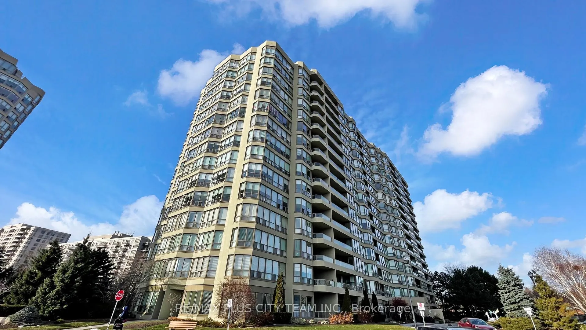 Photo 46 of Unit 414, 1890 Valley Farm Road, Pickering, Town Centre — HOMEH