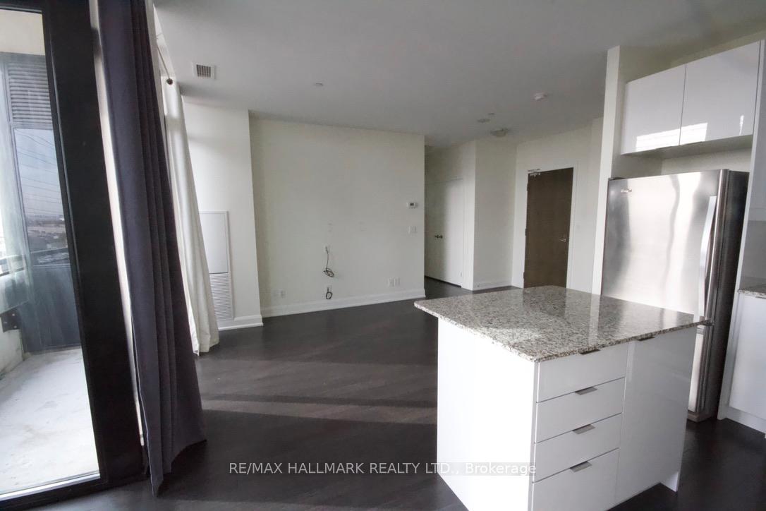 Photo 5 of Unit 507, 2910 Highway 7 W, Vaughan, Concord — HOMEH