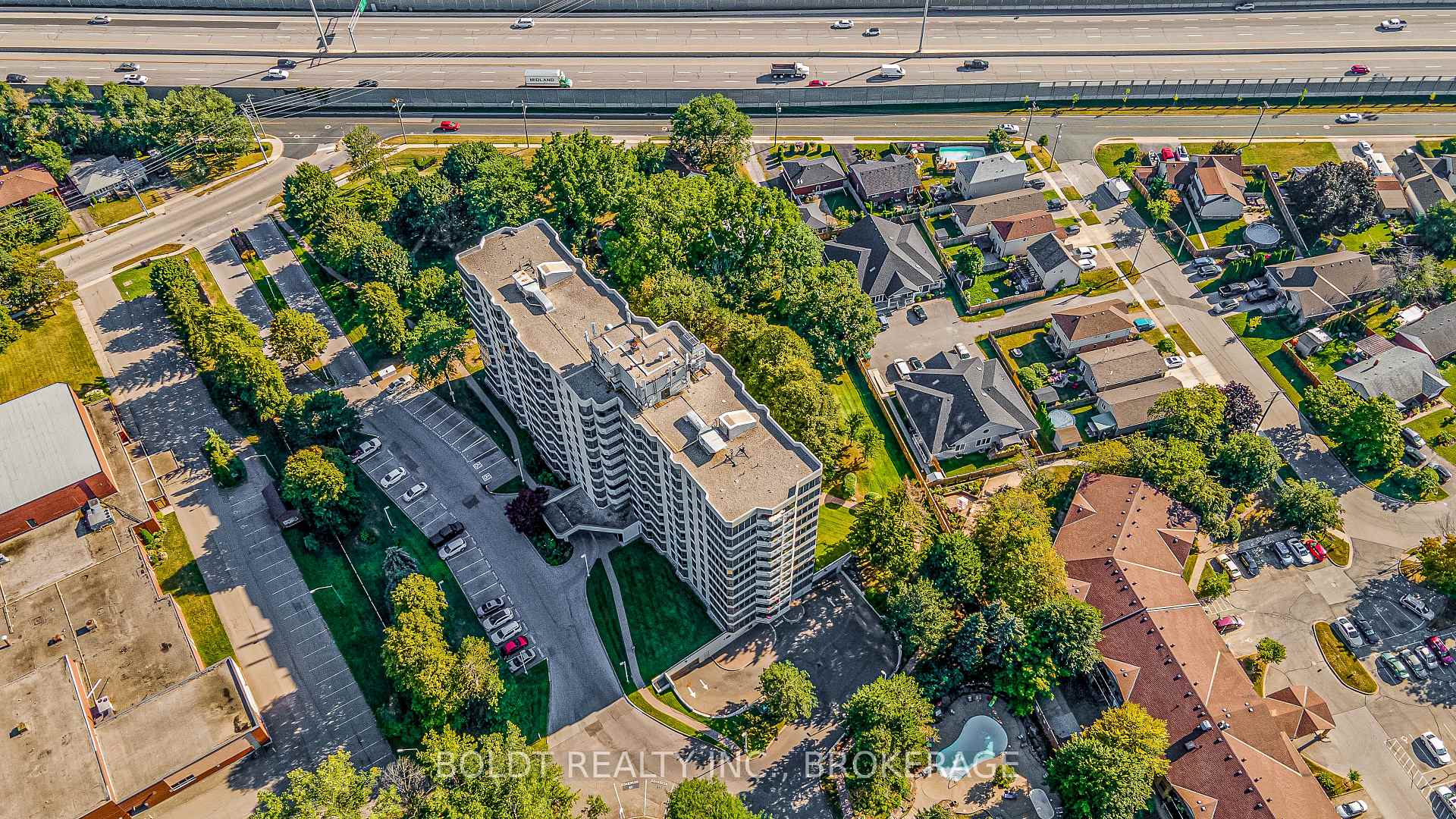 Photo 36 of Unit 809, 81 Scott Street, St. Catharines, Lakeport — HOMEH
