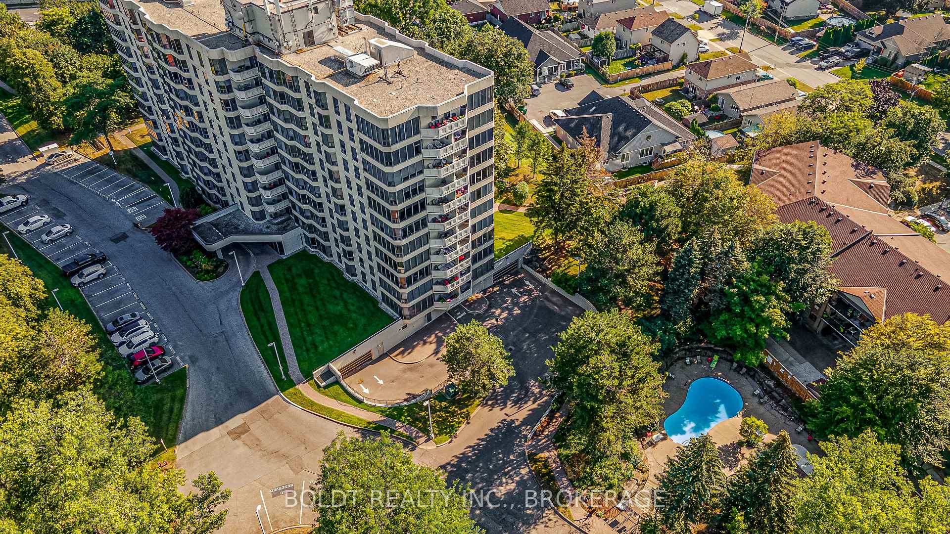 Photo 37 of Unit 809, 81 Scott Street, St. Catharines, Lakeport — HOMEH