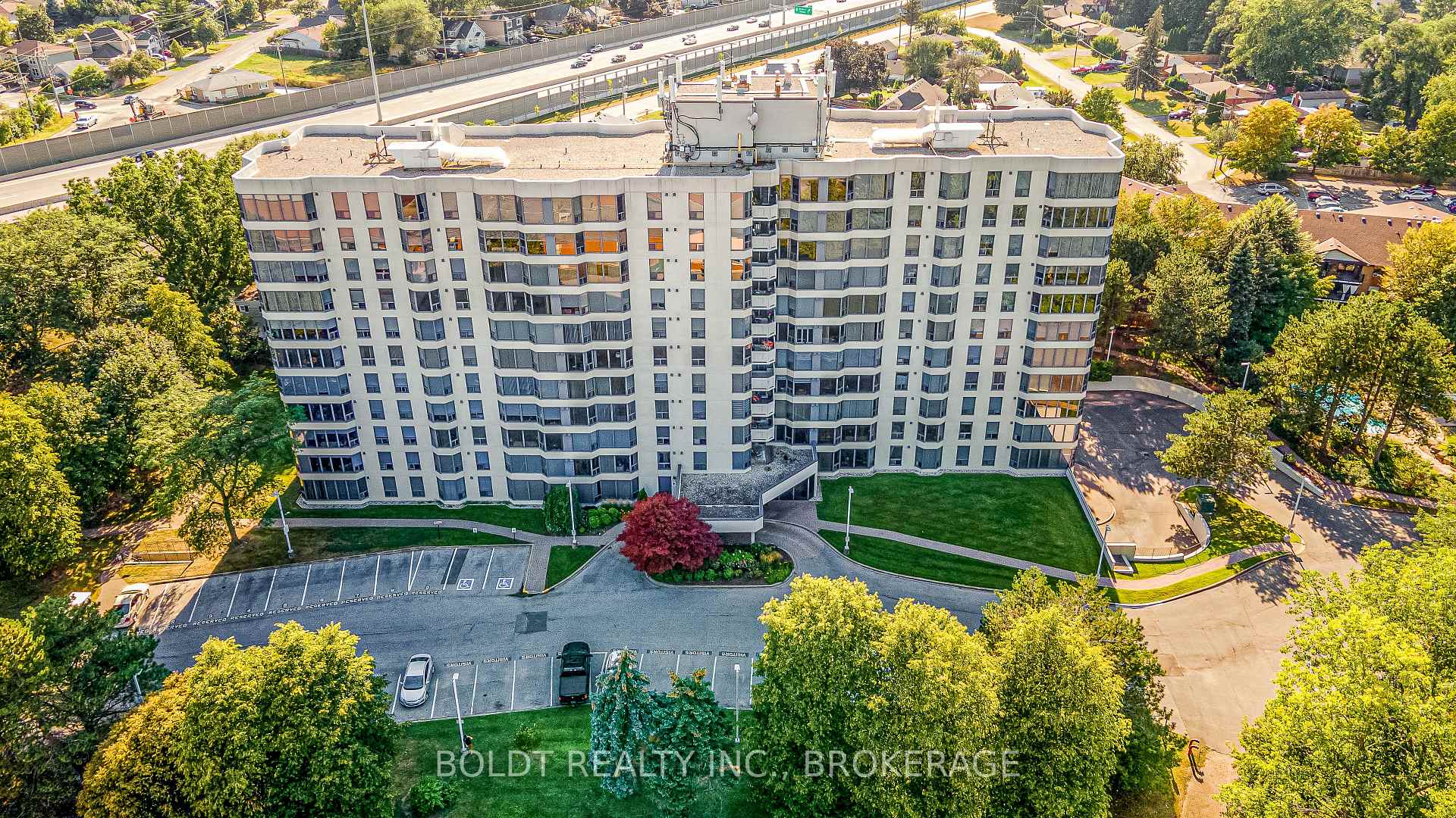 Photo 38 of Unit 809, 81 Scott Street, St. Catharines, Lakeport — HOMEH