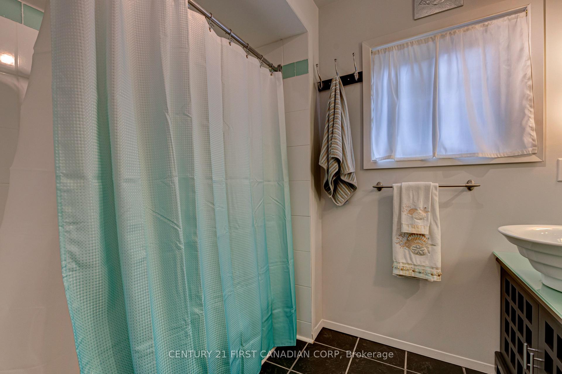 Photo 24 of 161 Brayside Street, Central Elgin, Rural Central Elgin — HOMEH