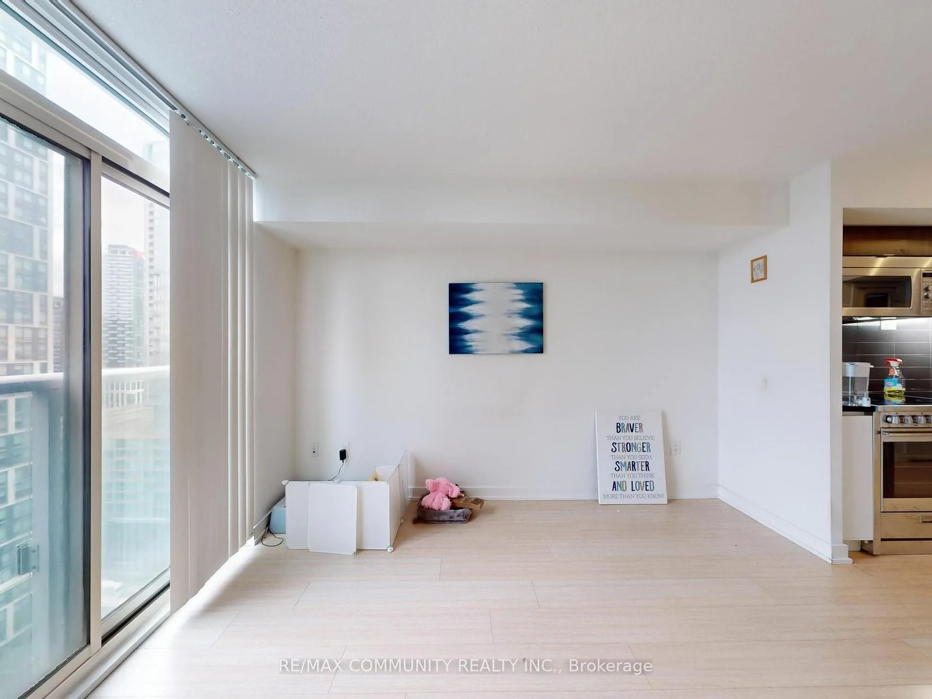 Photo 12 of Unit 2210, 85 Queens Wharf Road, Toronto, Waterfront Communities — HOMEH