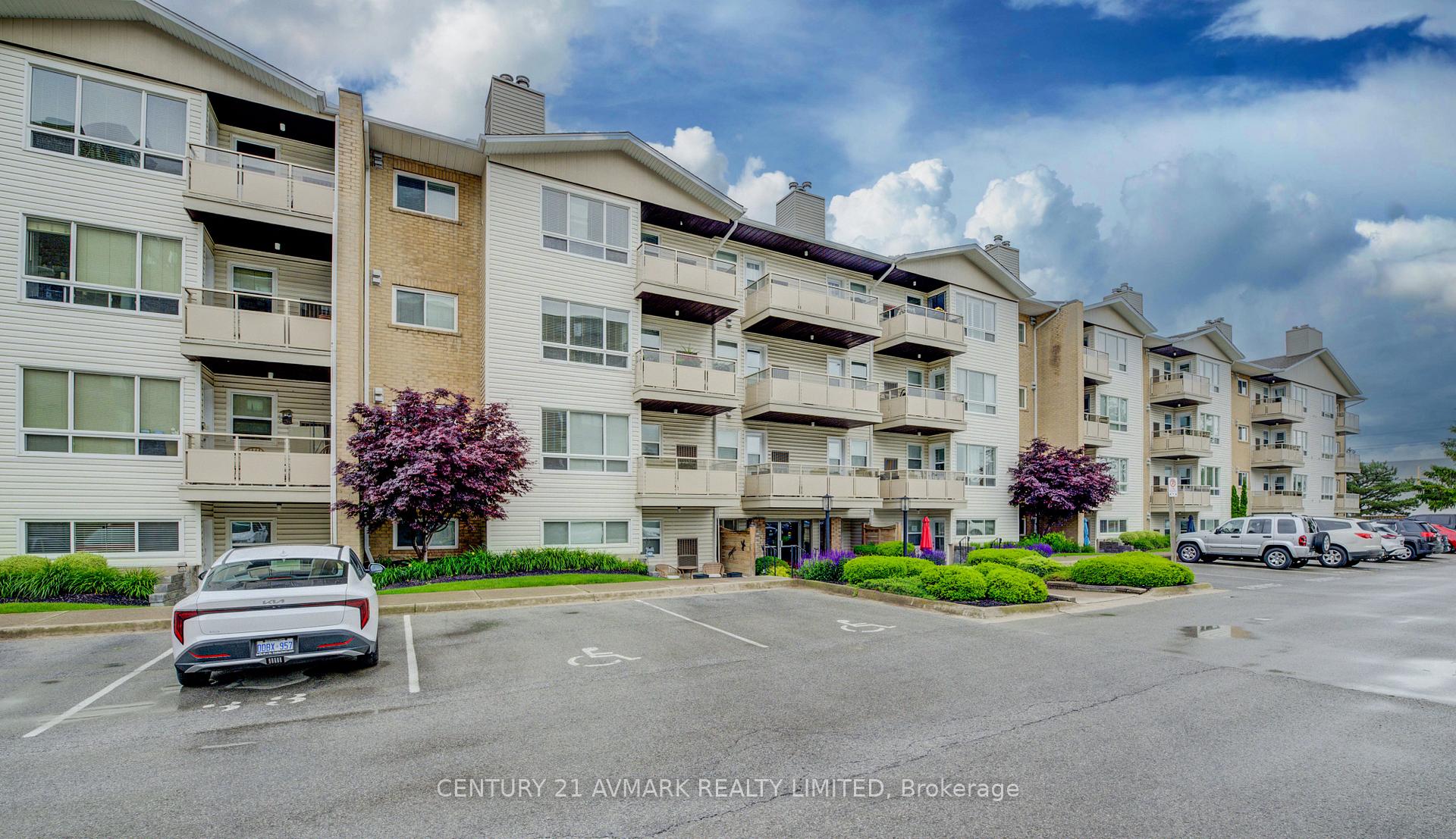 Front of Unit 205, 78 Roehampton Avenue