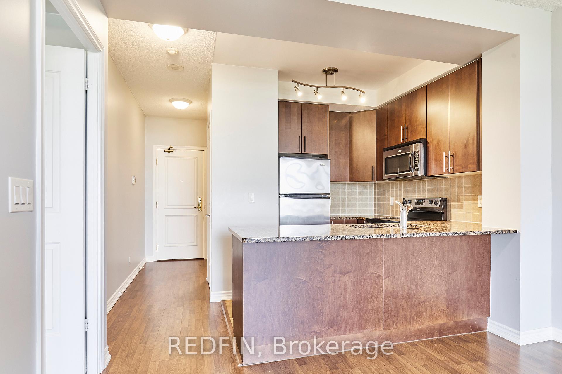 Photo 3 of Unit 1016, 9235 Jane Street, Vaughan, Maple — HOMEH
