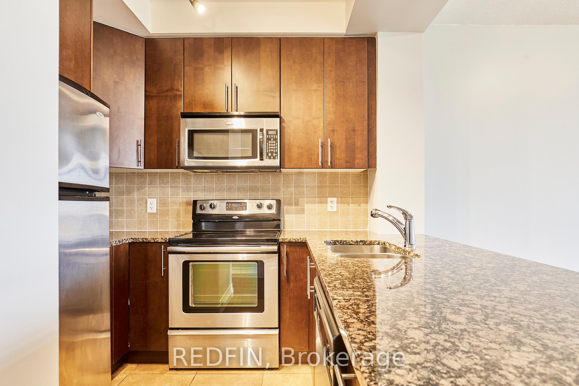 Photo 5 of Unit 1016, 9235 Jane Street, Vaughan, Maple — HOMEH