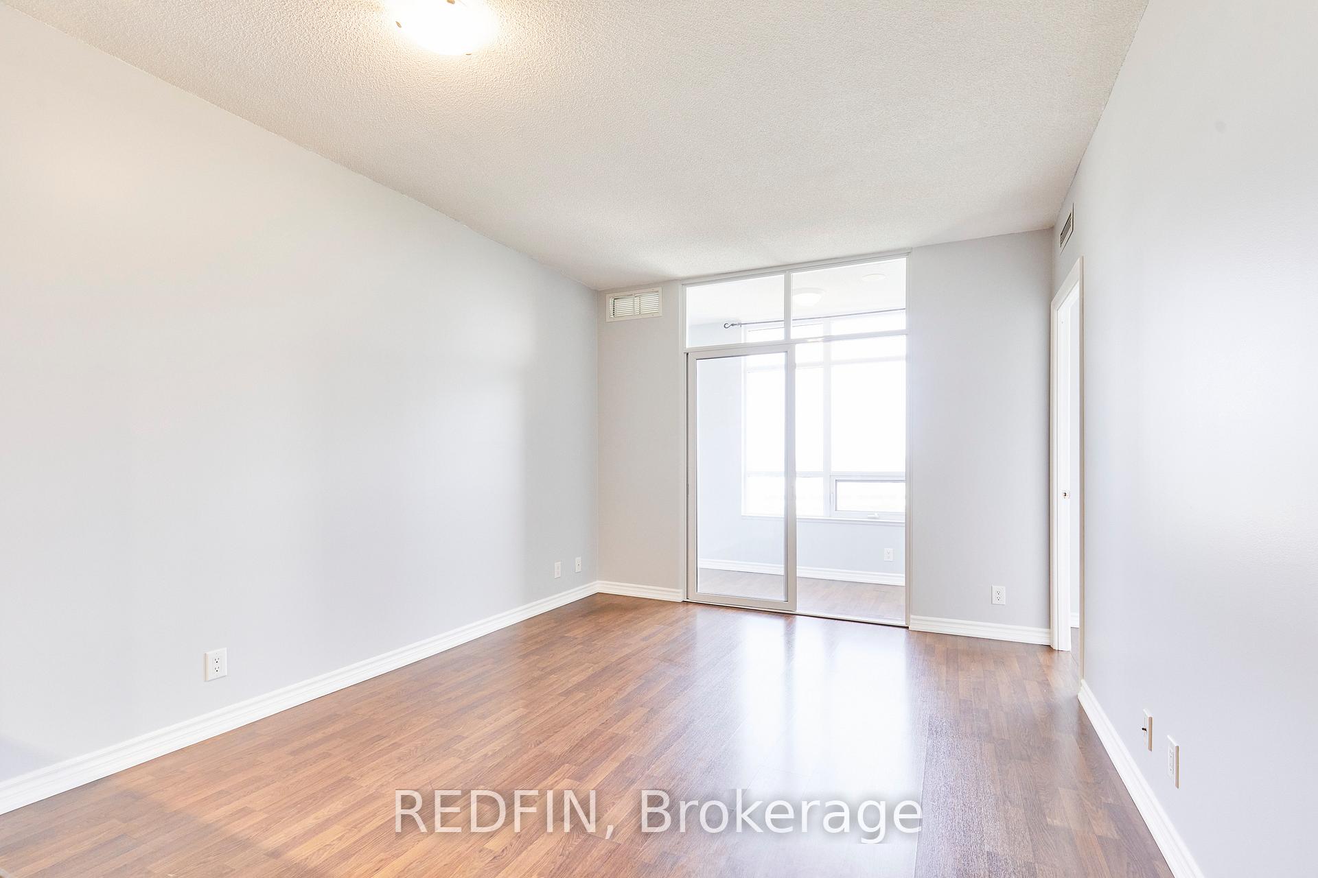 Photo 7 of Unit 1016, 9235 Jane Street, Vaughan, Maple — HOMEH
