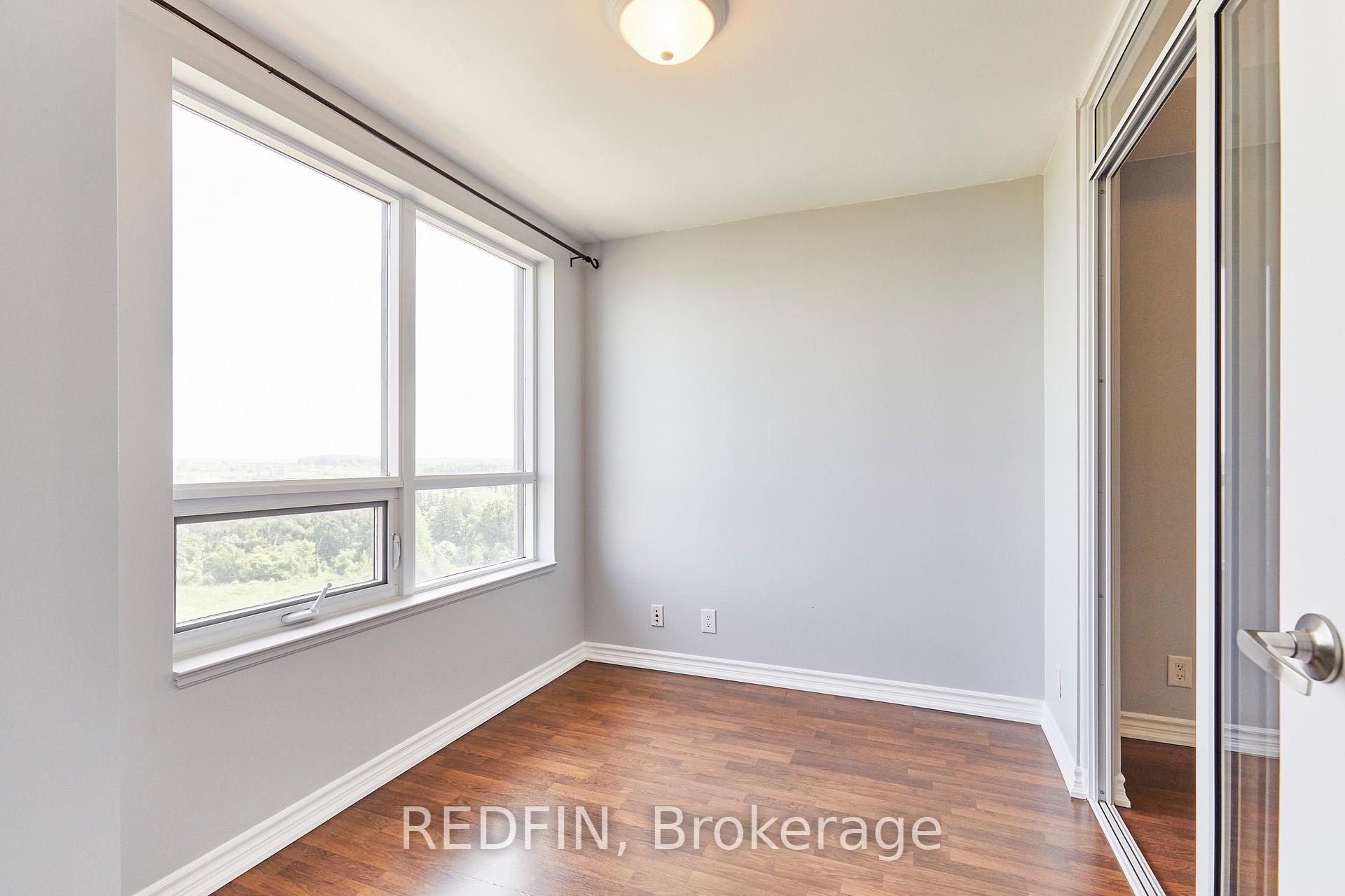 Photo 14 of Unit 1016, 9235 Jane Street, Vaughan, Maple — HOMEH