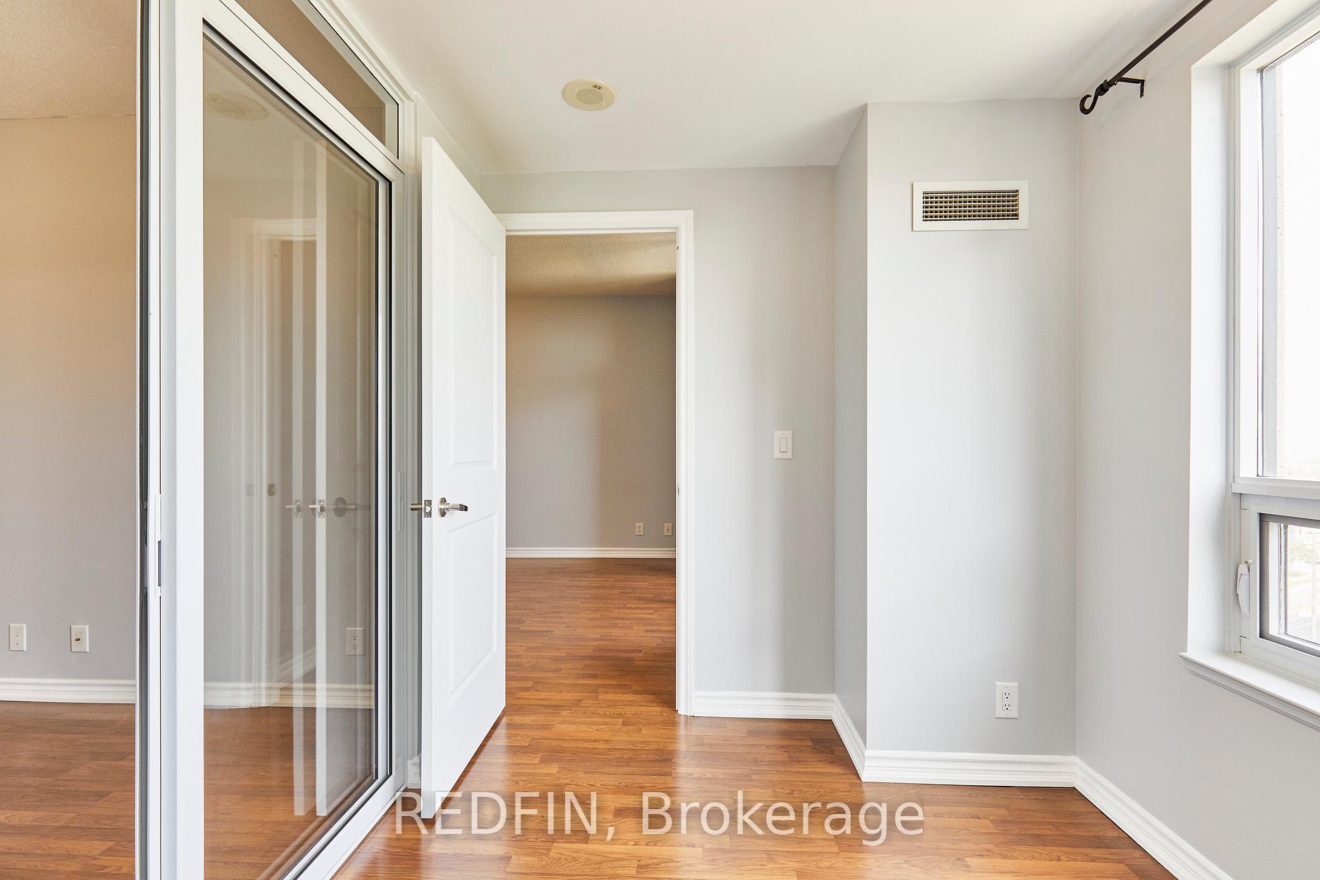 Photo 15 of Unit 1016, 9235 Jane Street, Vaughan, Maple — HOMEH