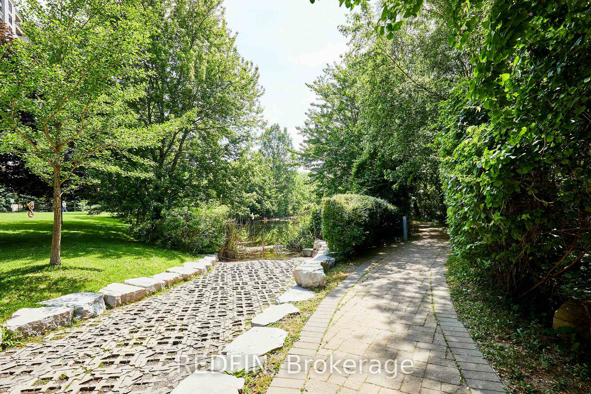 Photo 19 of Unit 1016, 9235 Jane Street, Vaughan, Maple — HOMEH