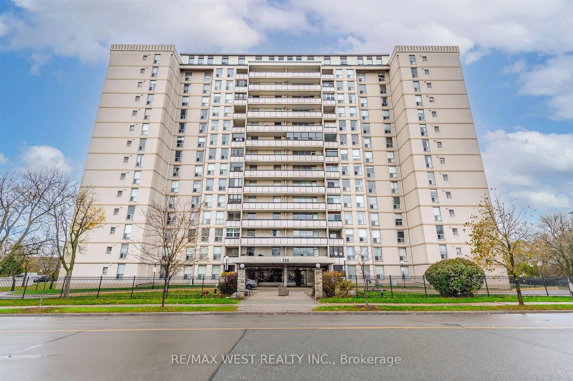 Front of Unit 904, 130 Neptune Drive