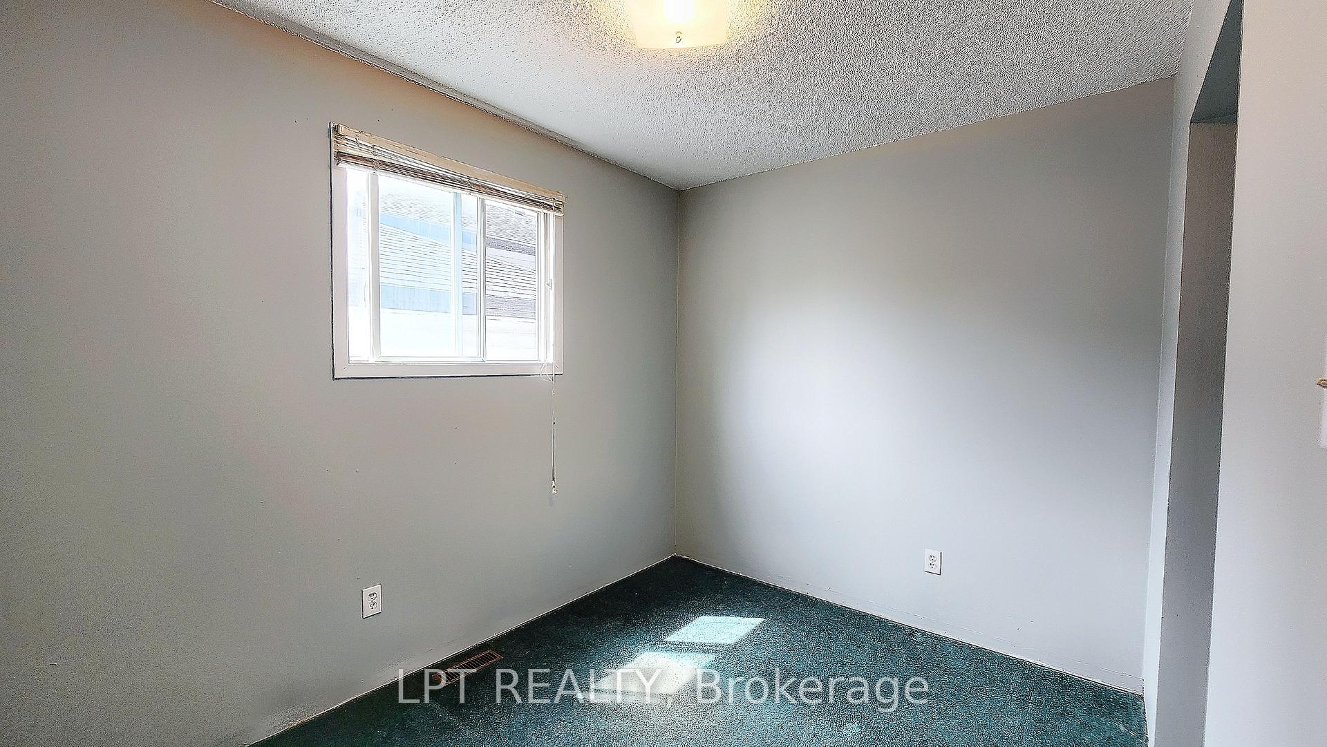 Photo 16 of 30 McConkey Place, Barrie, Allandale Heights — HOMEH