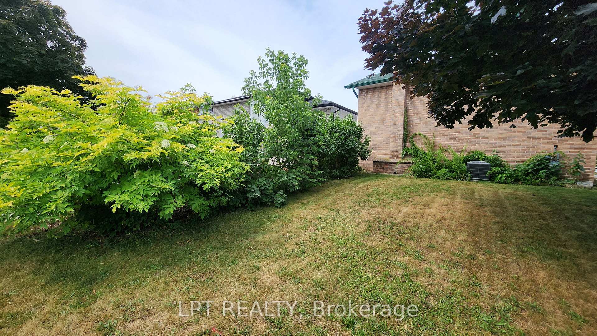 Photo 21 of 30 McConkey Place, Barrie, Allandale Heights — HOMEH