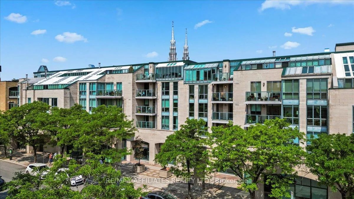 Front of Unit 308, 15 Murray Street