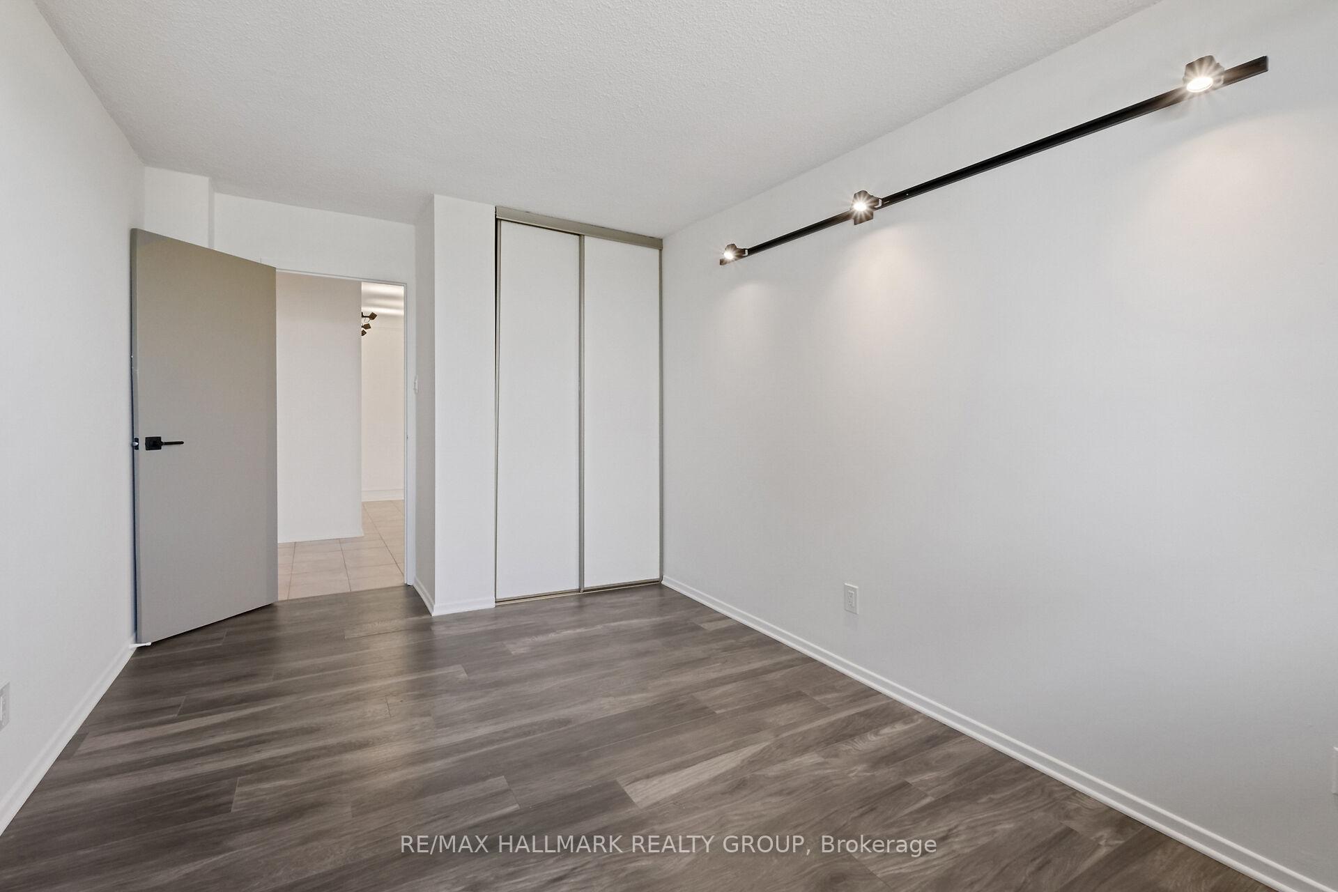 Photo 15 of Unit 1904, 900 Dynes Road, Ottawa, Carleton Square — HOMEH
