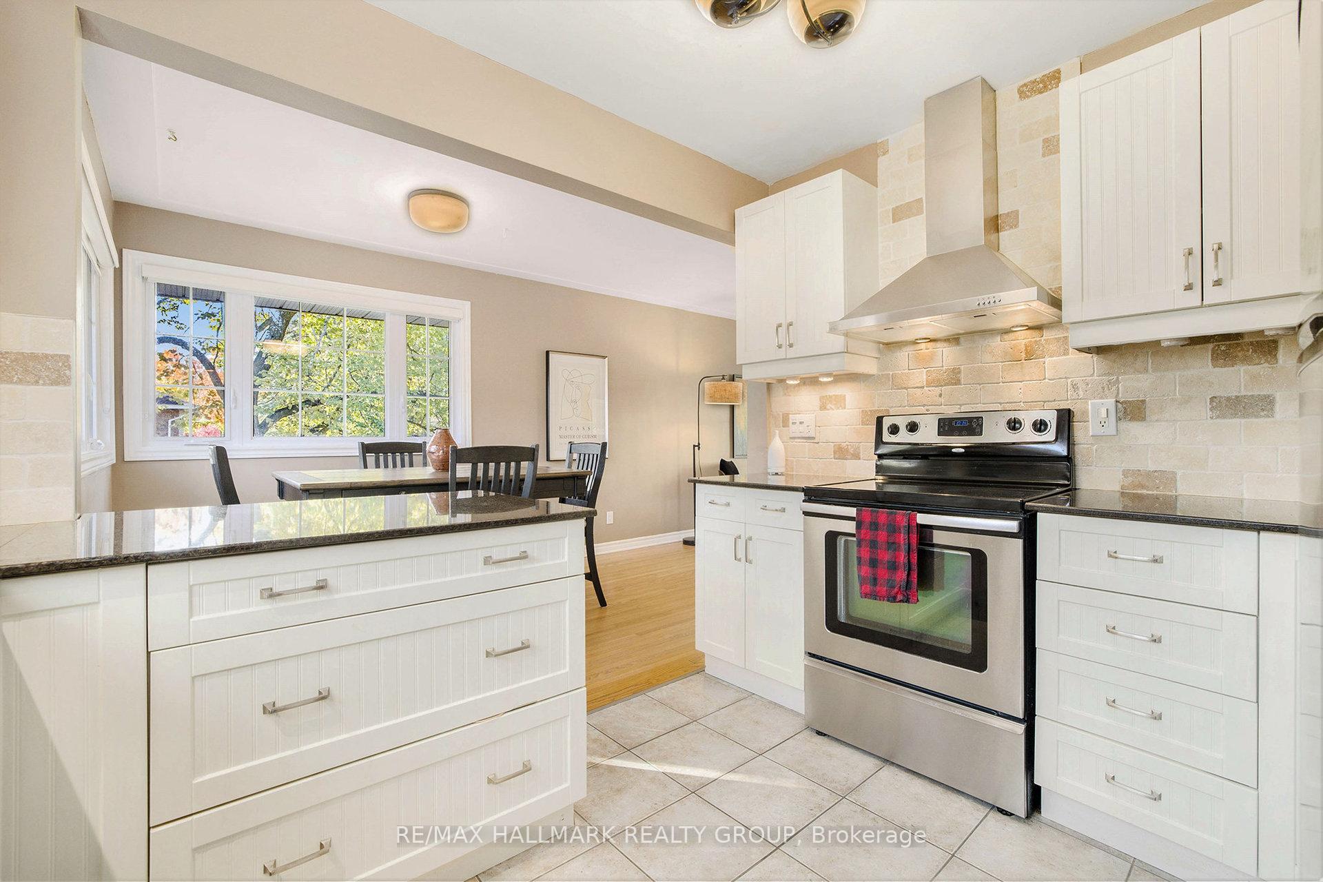 Photo 22 of 715 Holt Crescent, Ottawa, Elmvale Acres — HOMEH