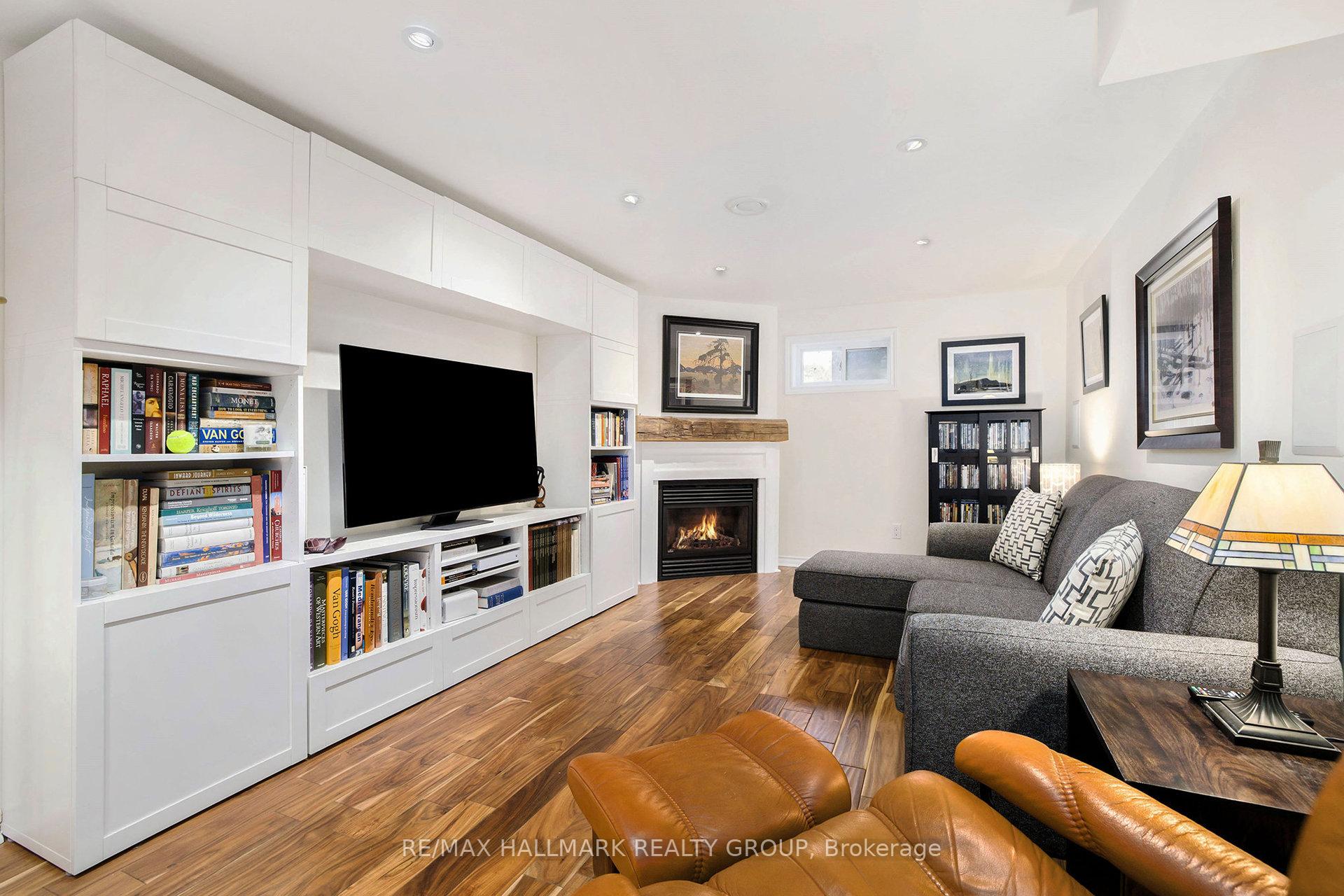 Photo 14 of 715 Holt Crescent, Ottawa, Elmvale Acres — HOMEH