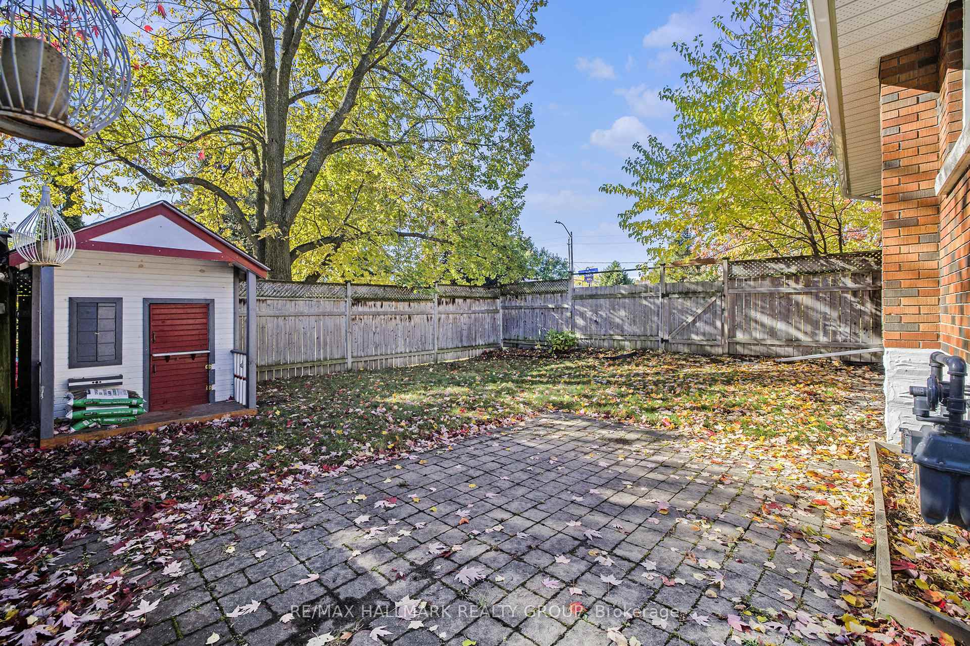 Photo 23 of 715 Holt Crescent, Ottawa, Elmvale Acres — HOMEH