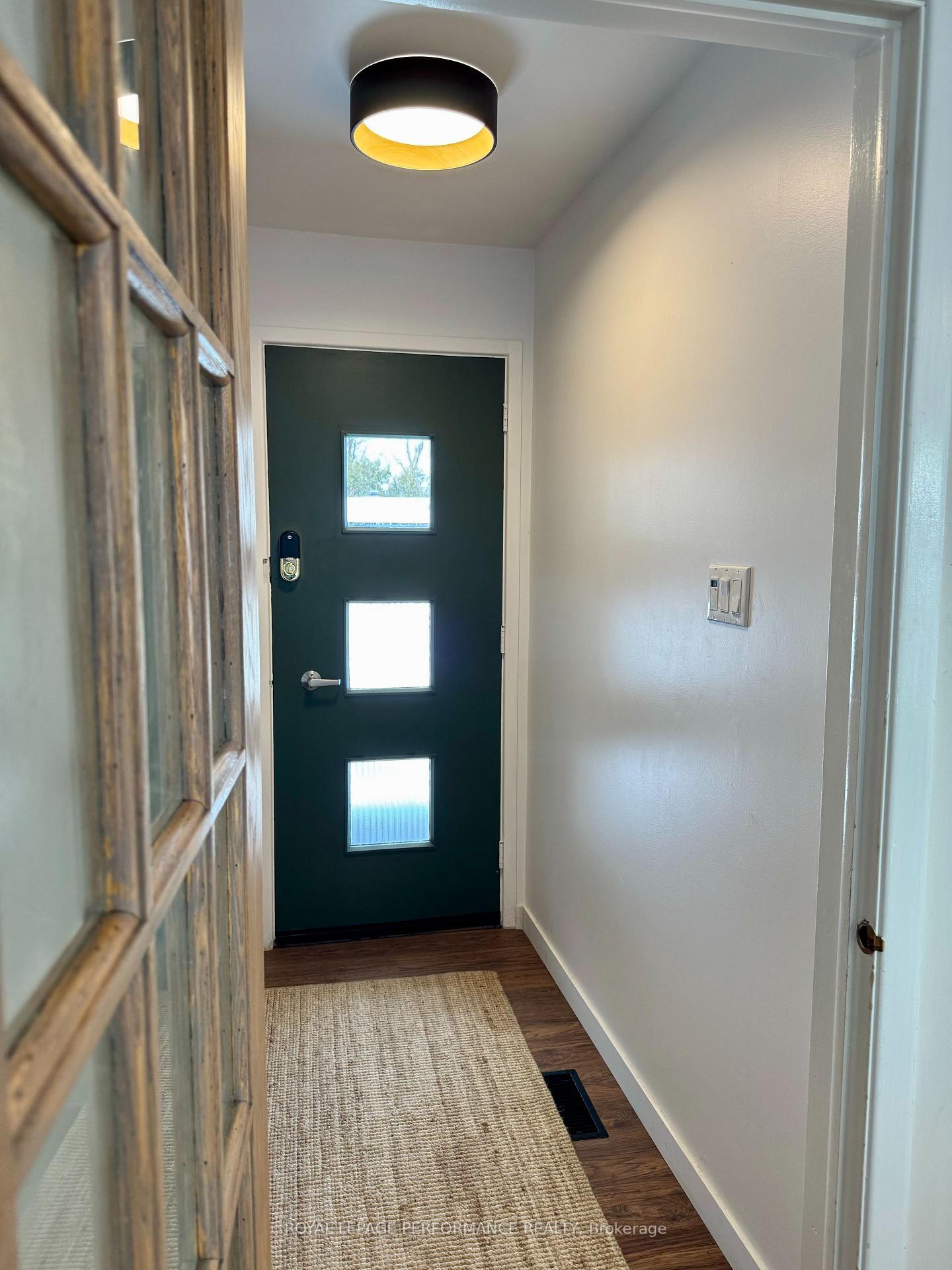 Photo 3 of 14 Stillwater Drive, Ottawa, Crystal Beach — HOMEH