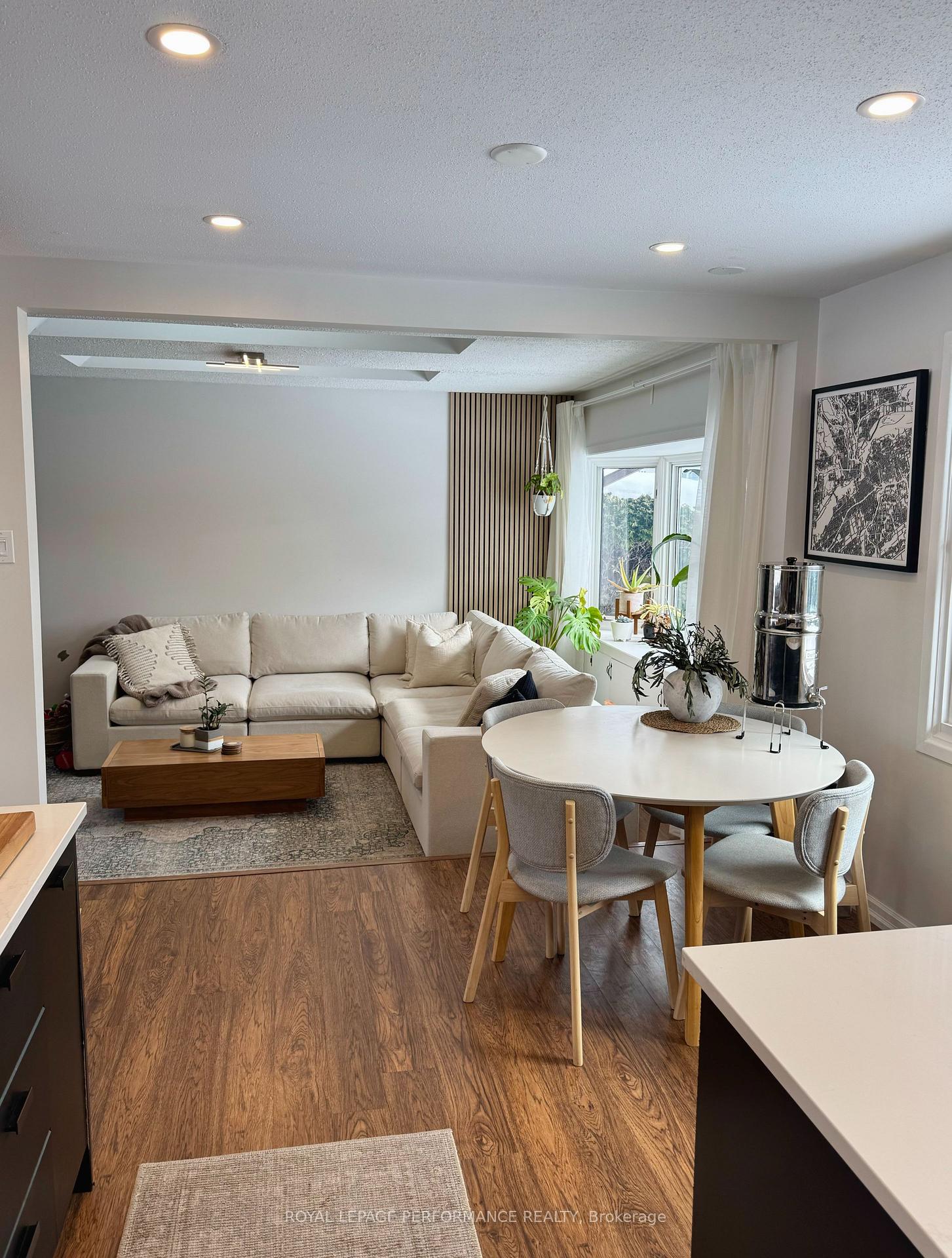 Photo 9 of 14 Stillwater Drive, Ottawa, Crystal Beach — HOMEH
