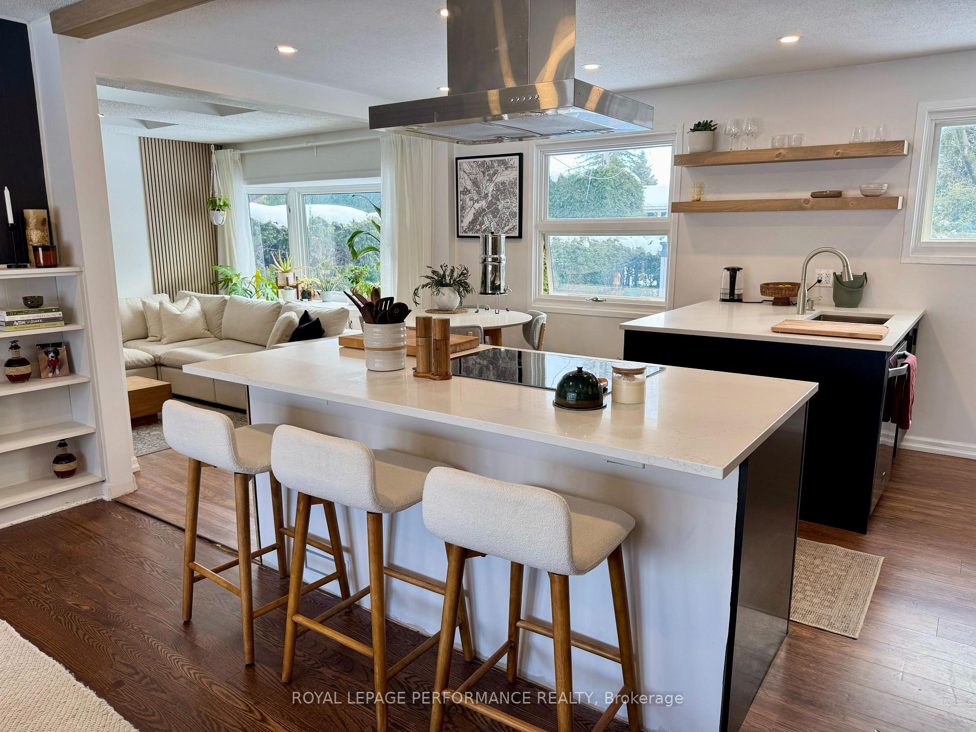 Photo 11 of 14 Stillwater Drive, Ottawa, Crystal Beach — HOMEH