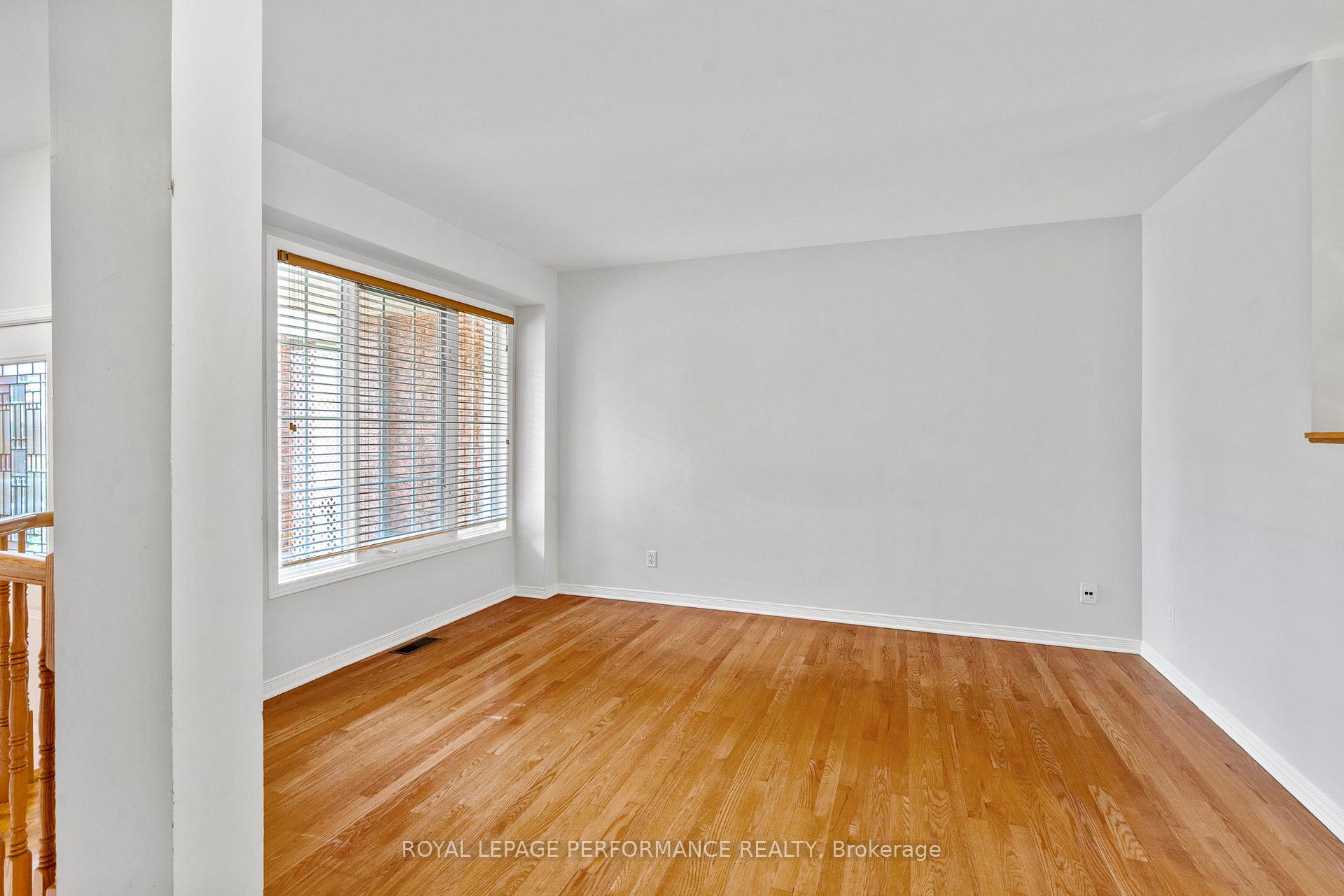 Photo 9 of 1308 Silvestri Crescent, Ottawa, Carson Grove — HOMEH