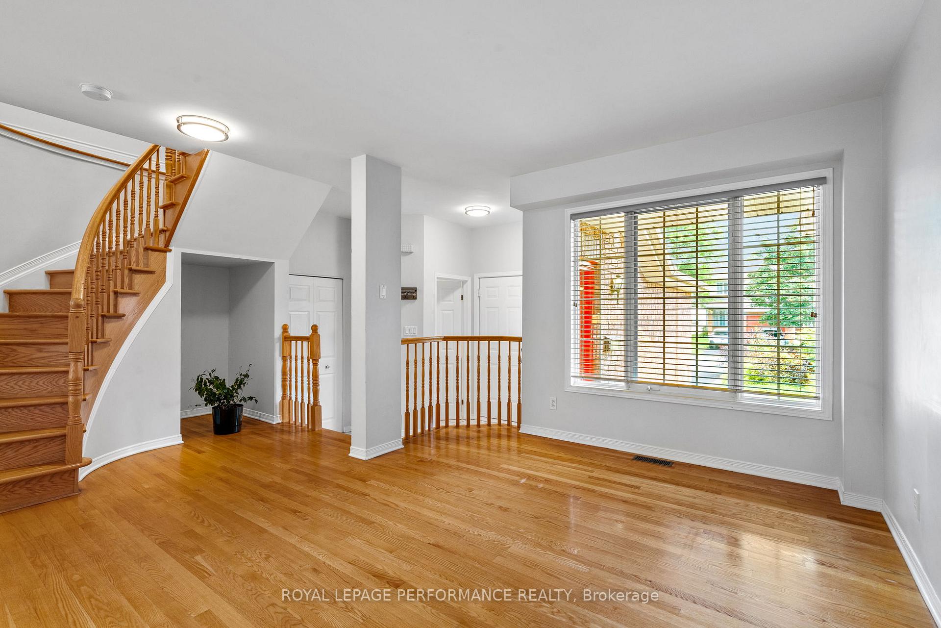 Photo 12 of 1308 Silvestri Crescent, Ottawa, Carson Grove — HOMEH