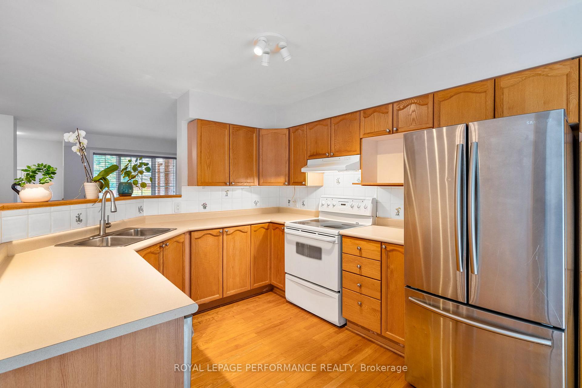 Photo 25 of 1308 Silvestri Crescent, Ottawa, Carson Grove — HOMEH
