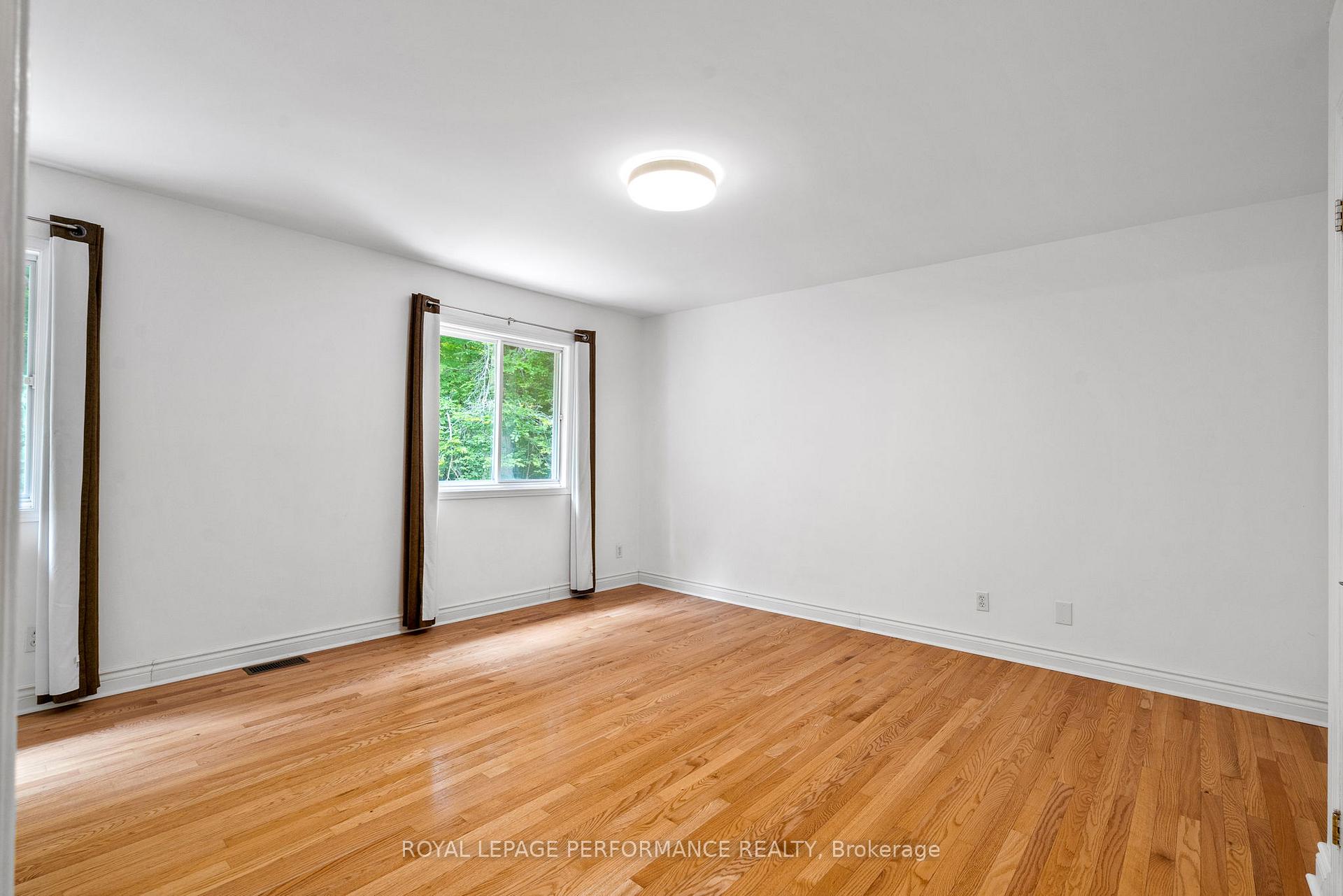 Photo 32 of 1308 Silvestri Crescent, Ottawa, Carson Grove — HOMEH