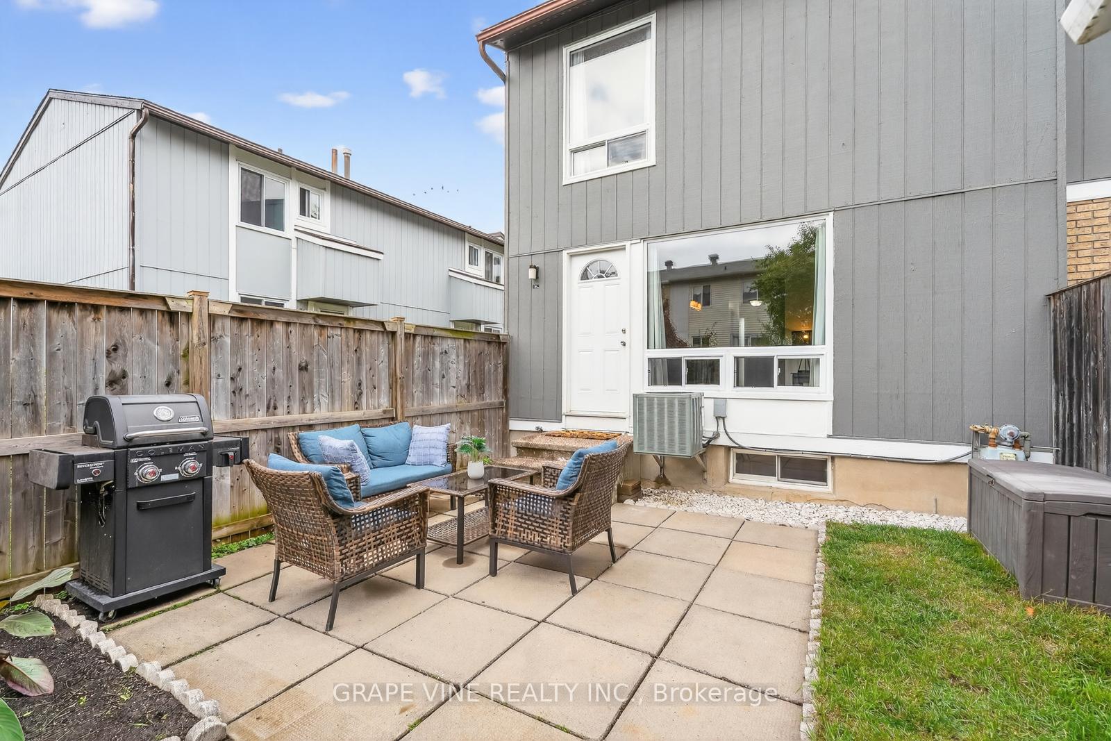 Photo 4 of Unit 61, 34 Sherway Drive, Ottawa, Barrhaven - Pheasant Run — HOMEH