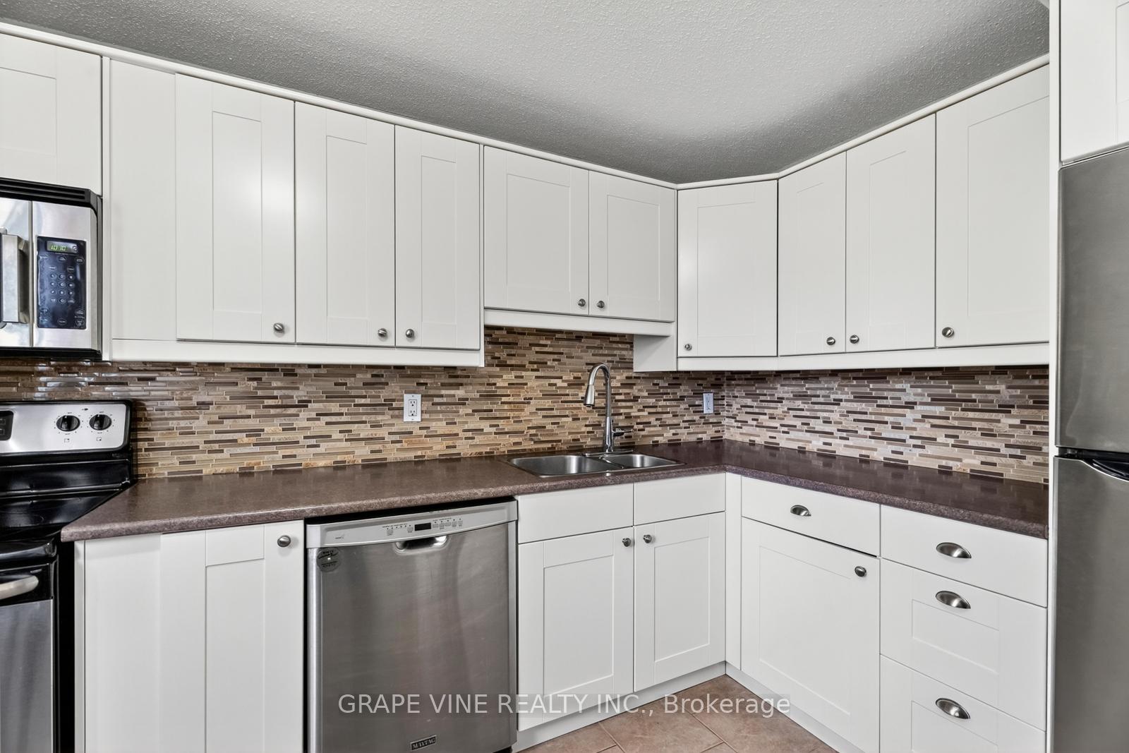 Photo 11 of Unit 61, 34 Sherway Drive, Ottawa, Barrhaven - Pheasant Run — HOMEH