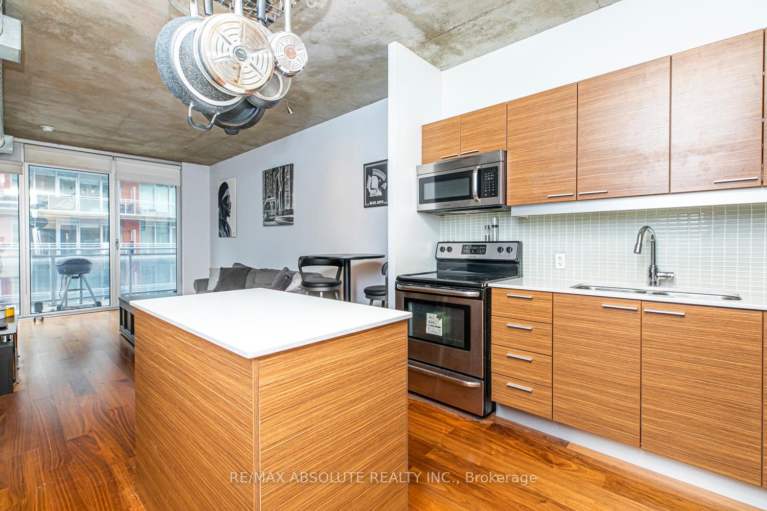 Photo 4 of Unit 422, 349 Mcleod Street, Ottawa, Ottawa Centre — HOMEH