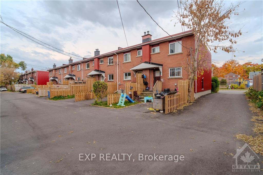 Photo 14 of 1313A Coldrey Avenue, Ottawa, Carlington — HOMEH