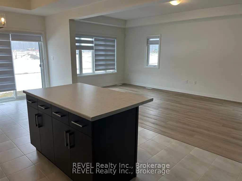 Photo 6 of Unit Upper, 84 Acacia Road, Pelham, Fonthill — HOMEH