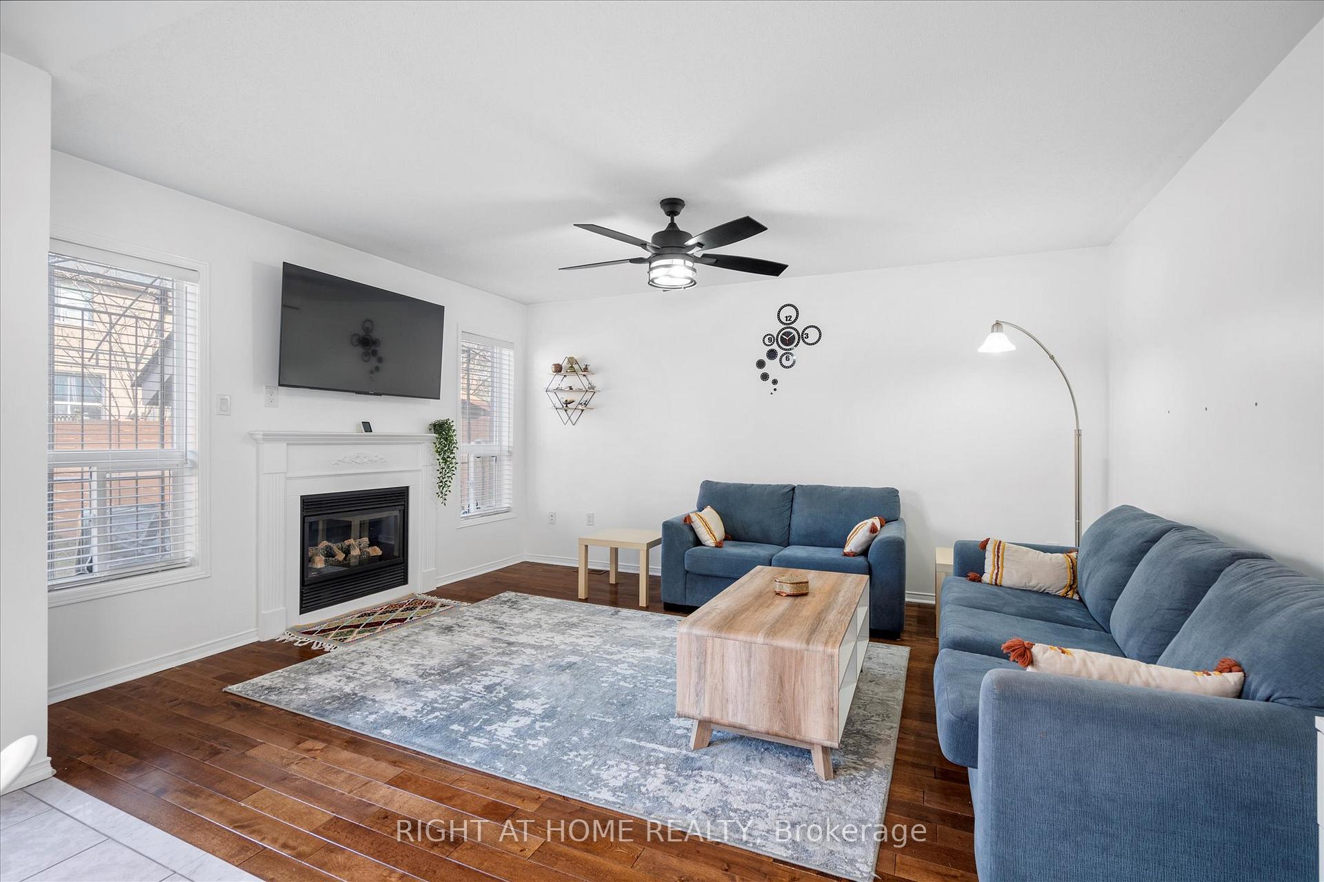 Photo 9 of 121 Mcsweeney Crescent, Ajax, Northwest Ajax — HOMEH