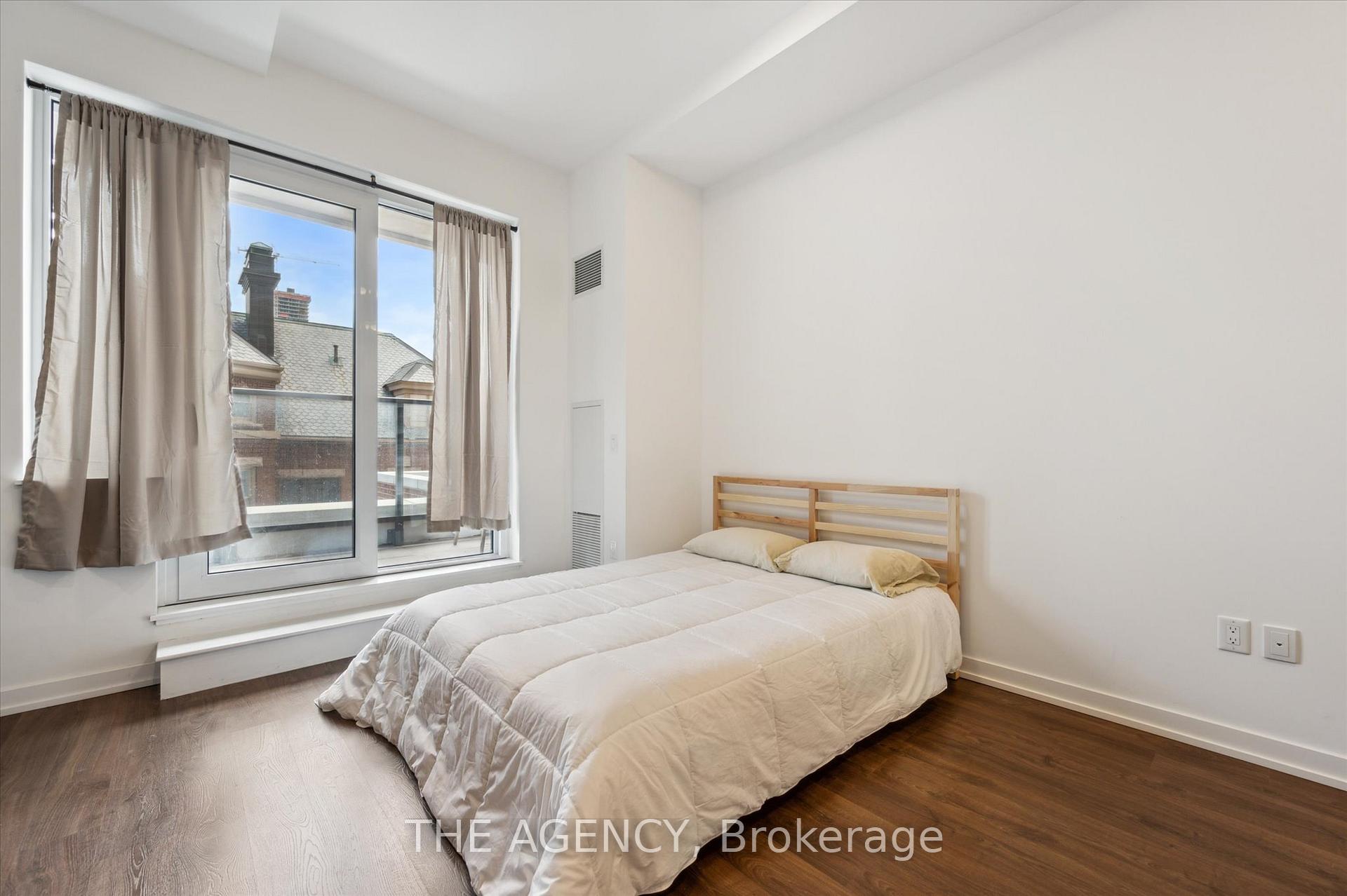 Photo 7 of Unit 209, 5 Wellington Street S, Kitchener, Cherry Hill — HOMEH