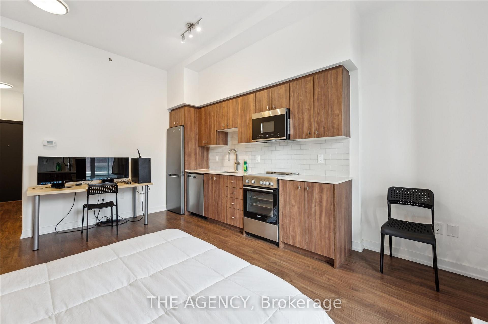 Photo 10 of Unit 209, 5 Wellington Street S, Kitchener, Cherry Hill — HOMEH