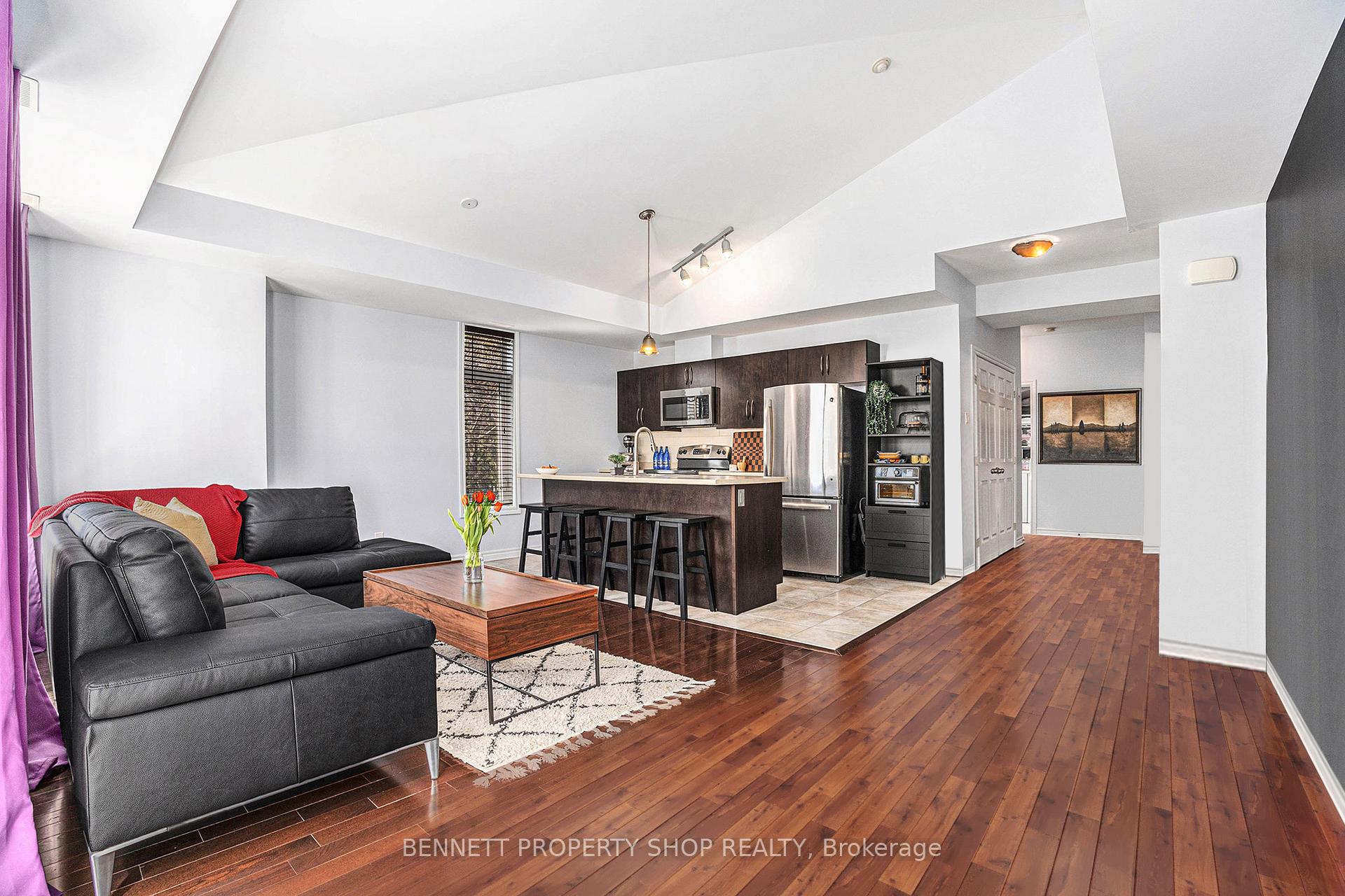 Photo 7 of Unit H, 322 Everest Private, Ottawa, Elmvale Acres — HOMEH