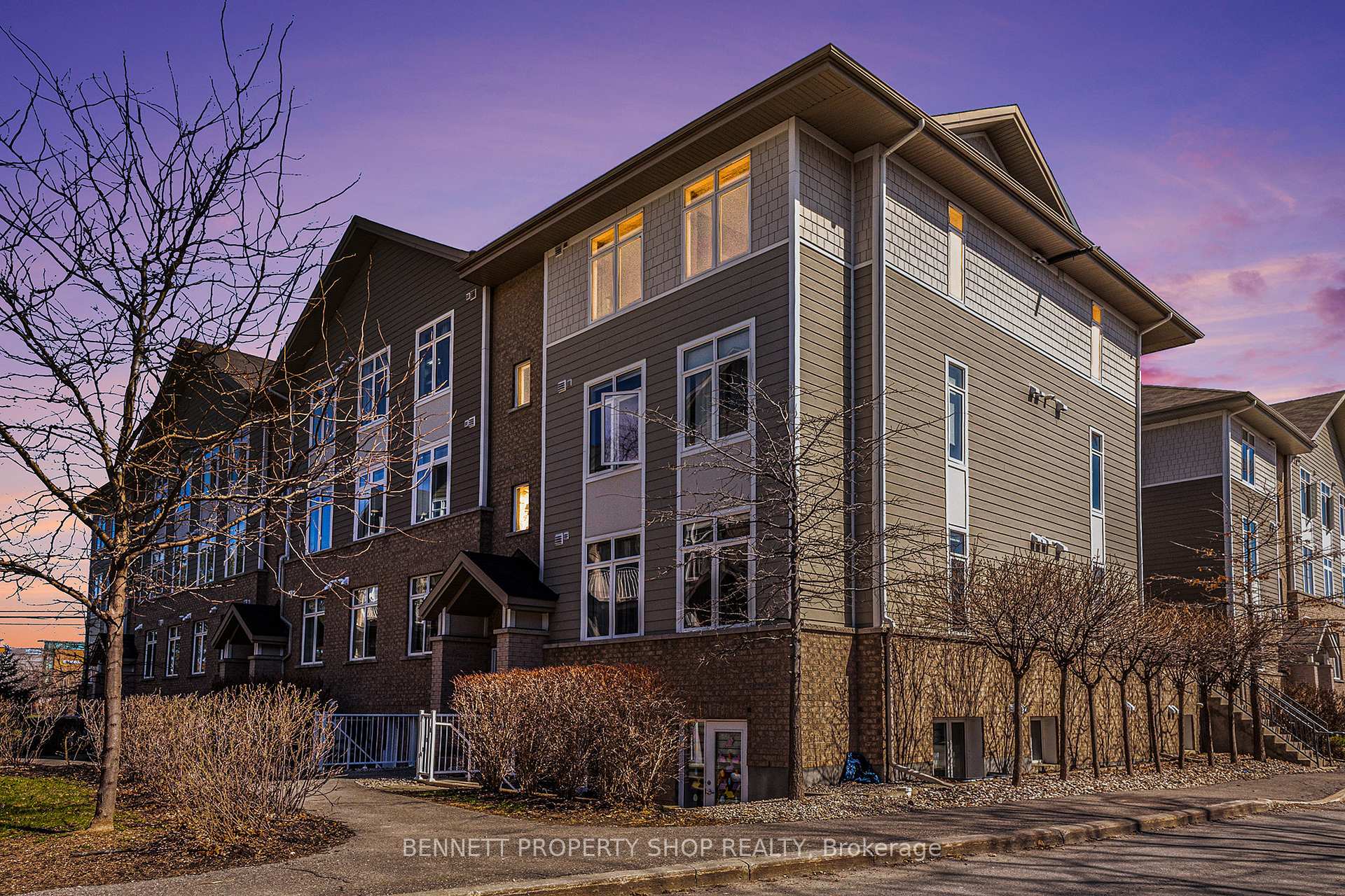 Photo 21 of Unit H, 322 Everest Private, Ottawa, Elmvale Acres — HOMEH