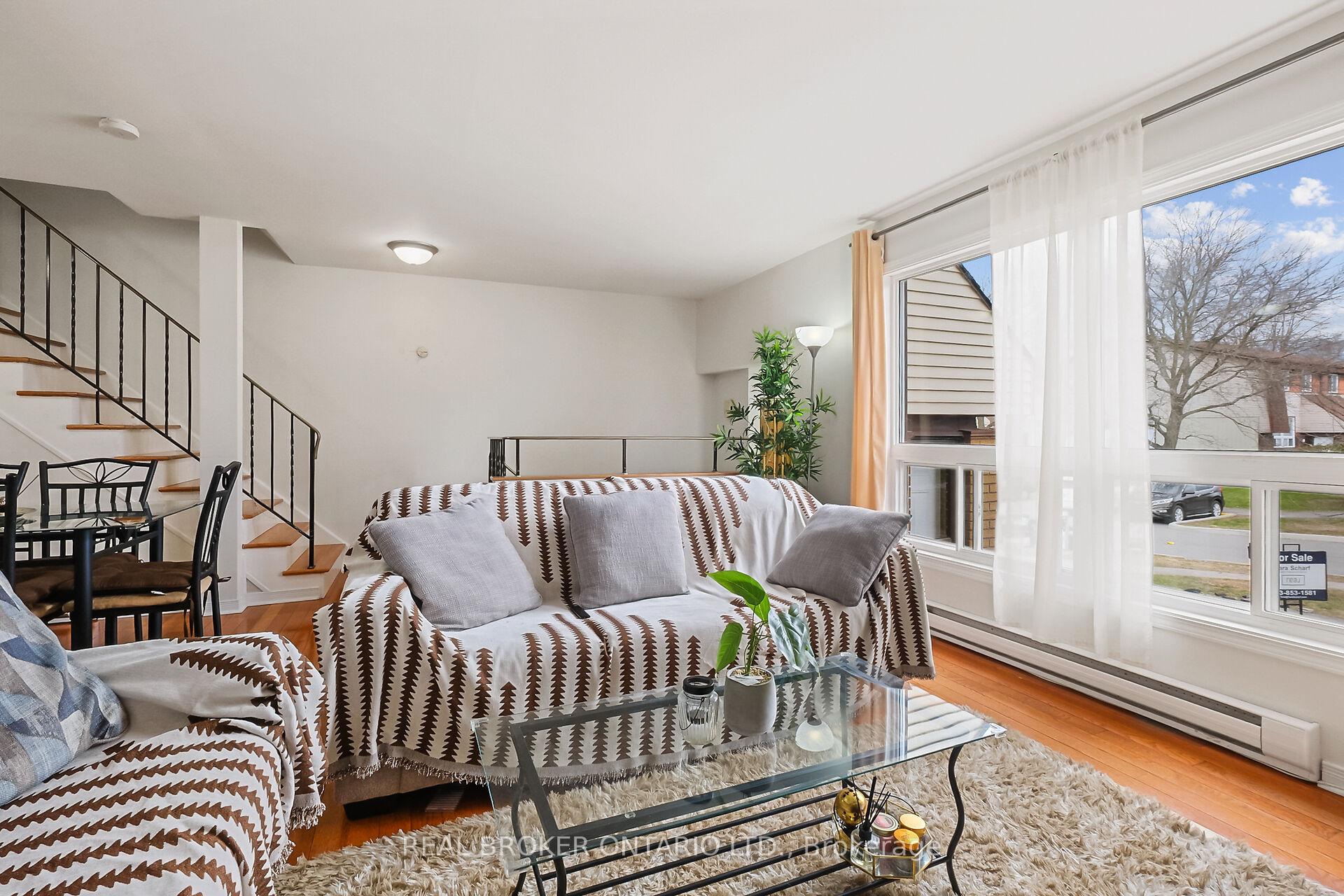 Photo 6 of 61 Pixley Private, Ottawa, Riverview Park — HOMEH