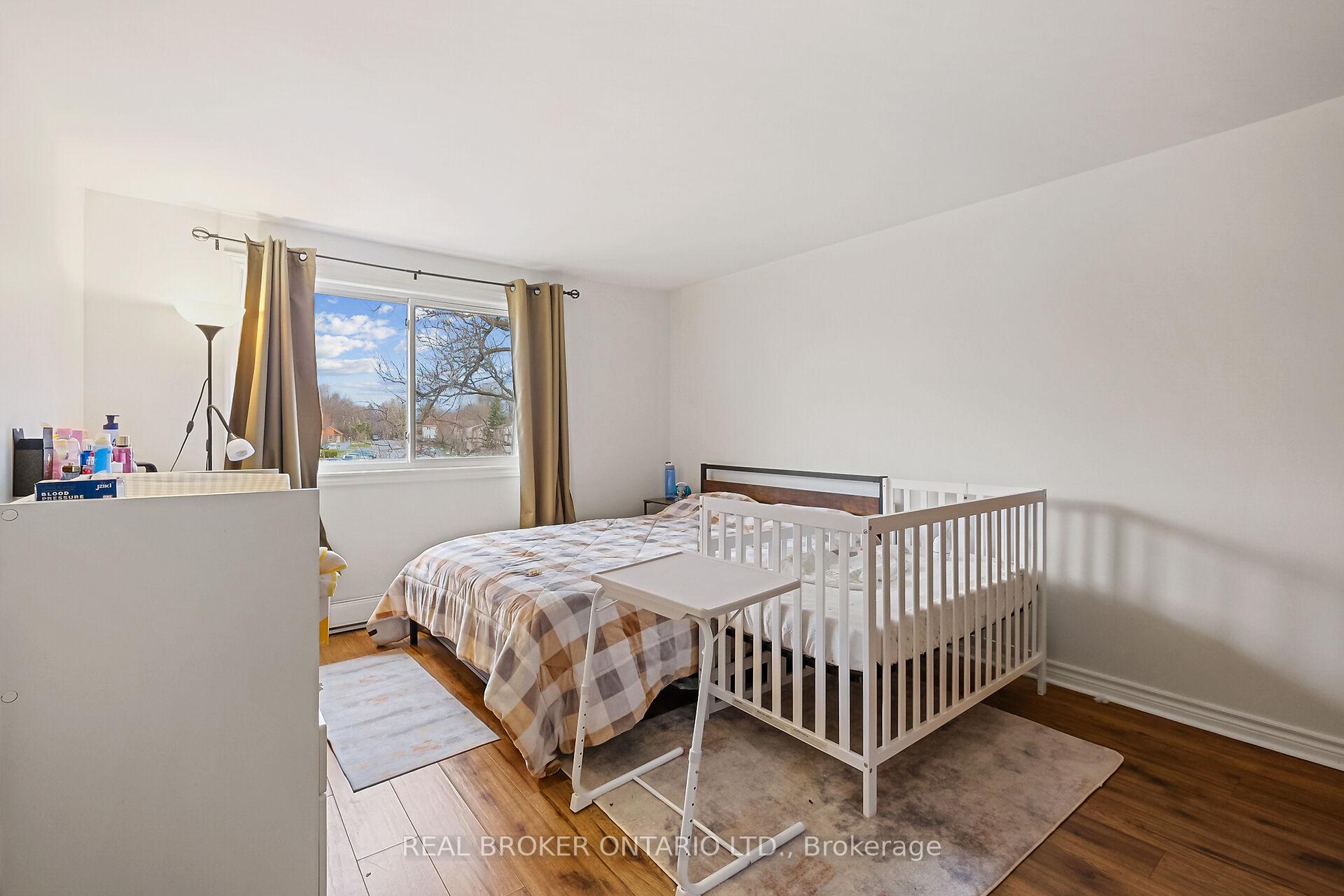 Photo 12 of 61 Pixley Private, Ottawa, Riverview Park — HOMEH